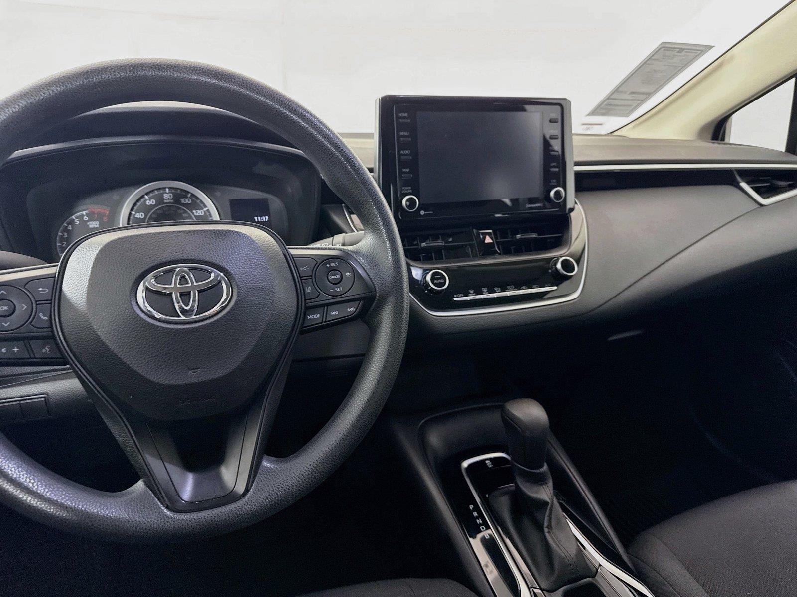 2022 Toyota Corolla LE photo 27
