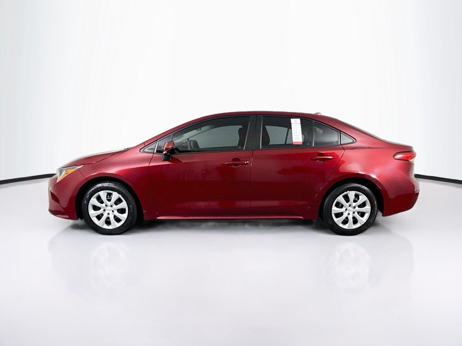 2022 Toyota Corolla LE photo 11