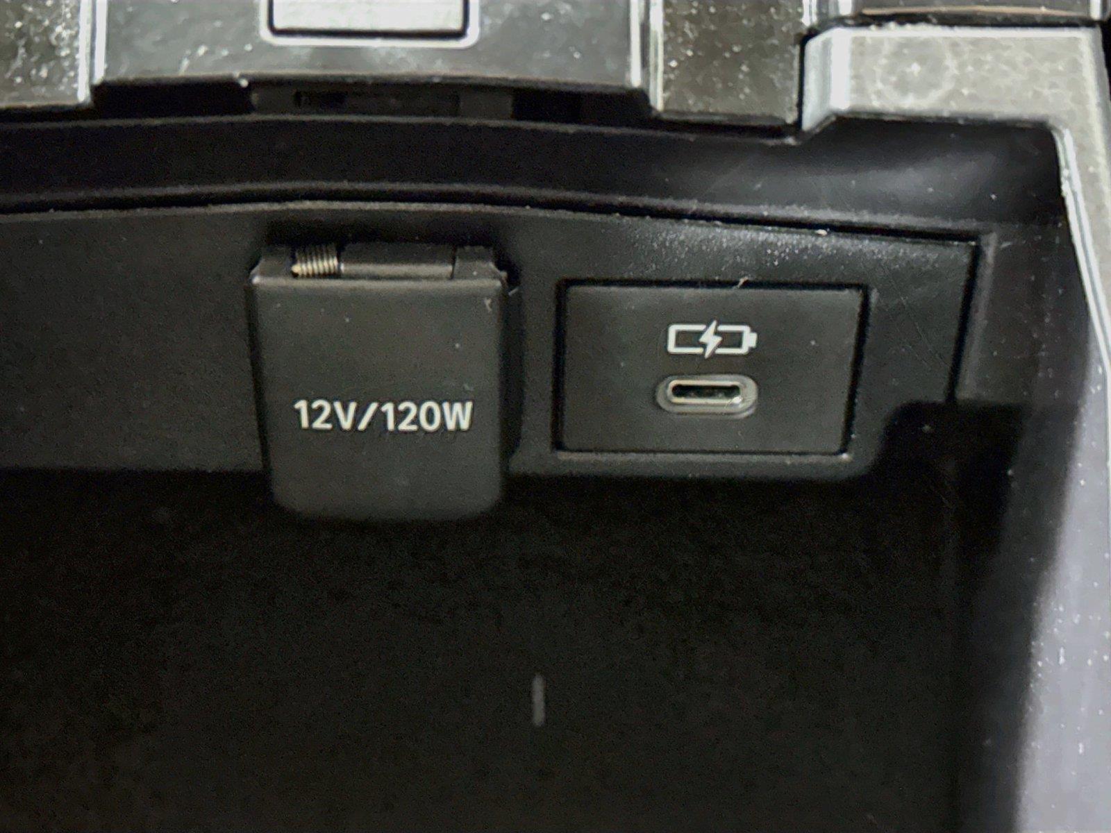 2022 Toyota Corolla LE photo 29