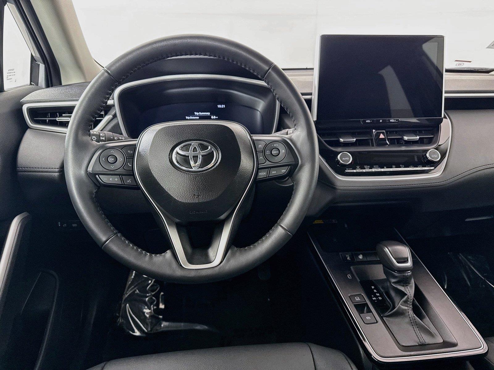 2026 Toyota Corolla Cross XLE photo 30