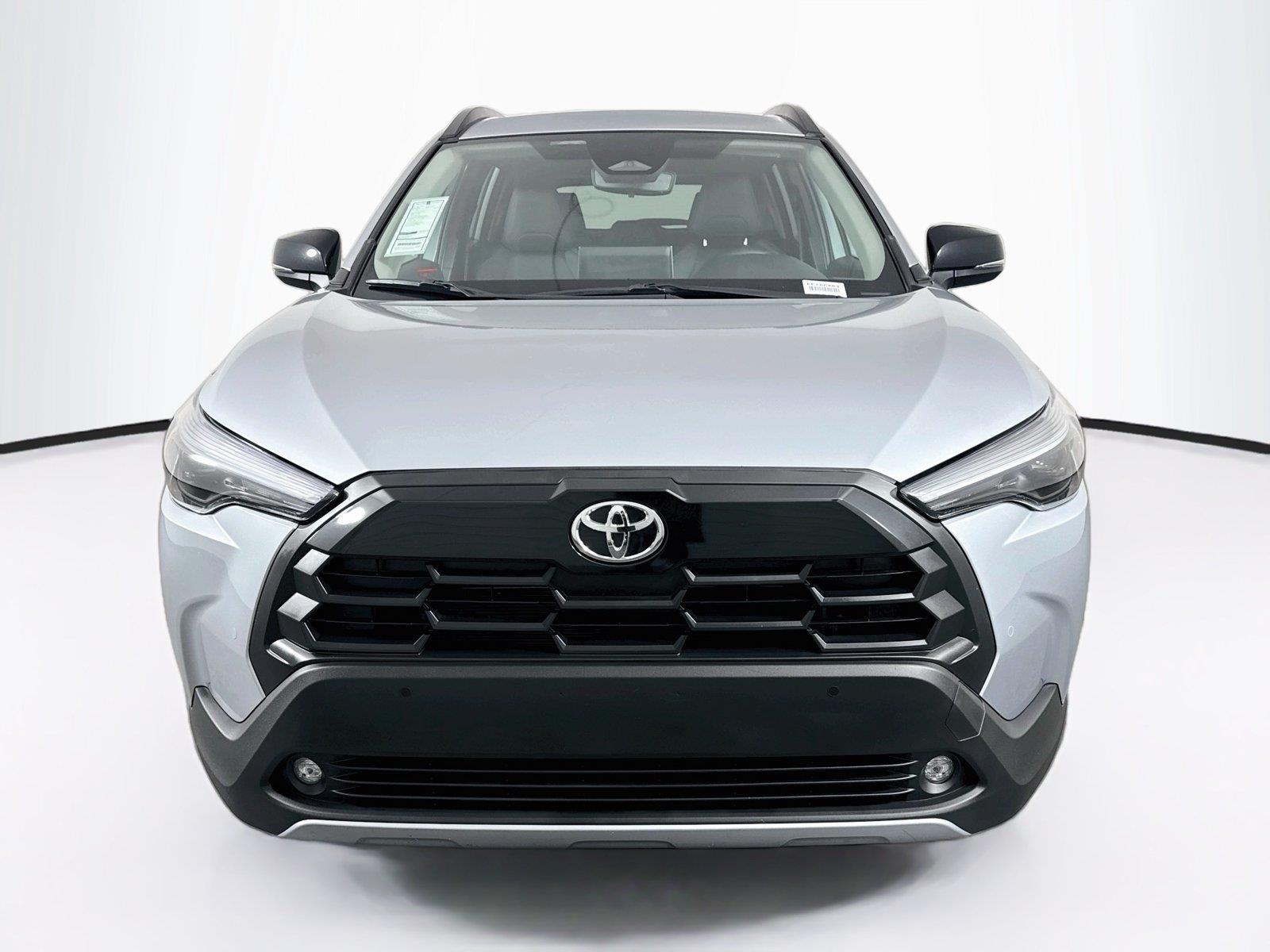 2026 Toyota Corolla Cross XLE photo 8