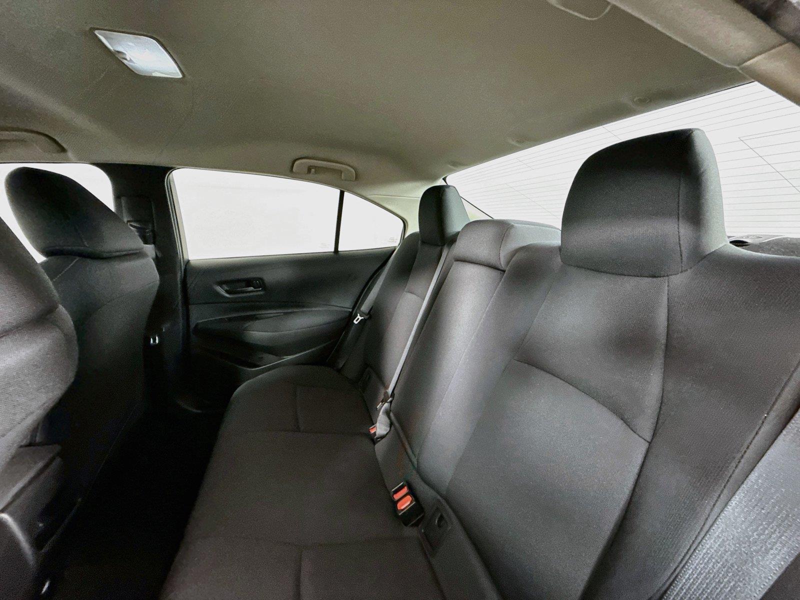 2022 Toyota Corolla LE photo 25