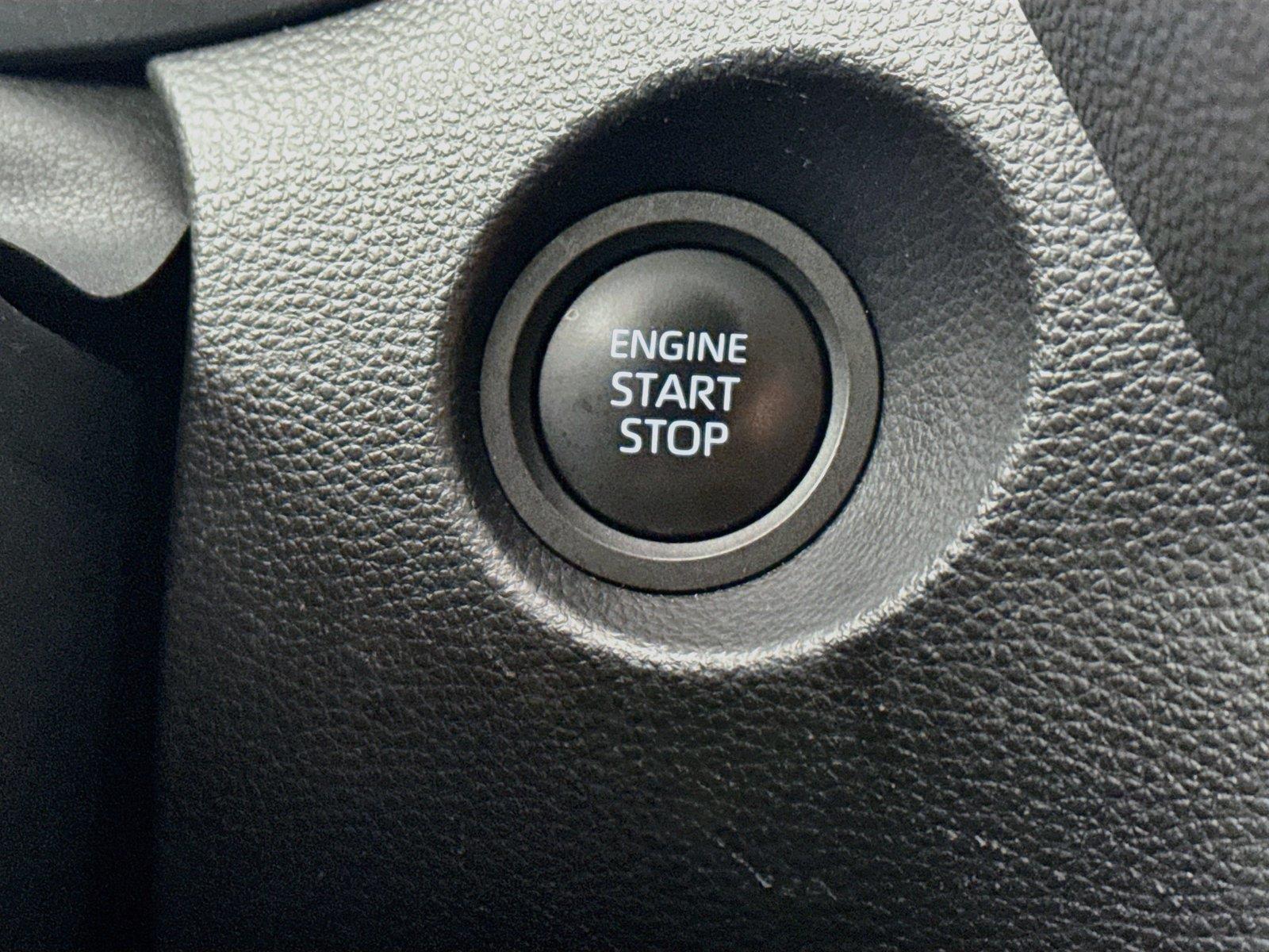 2026 Toyota Corolla Cross XLE photo 21