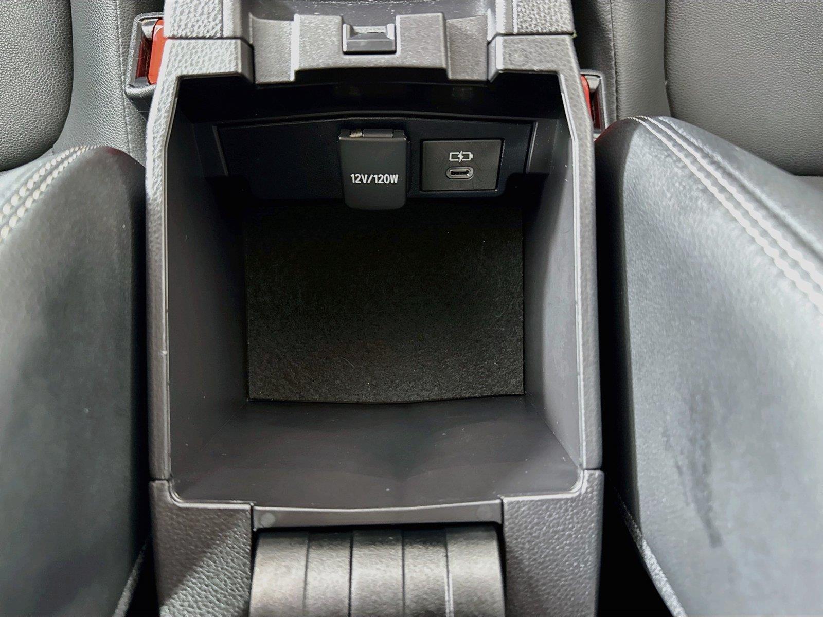 2026 Toyota Corolla Cross XLE photo 32