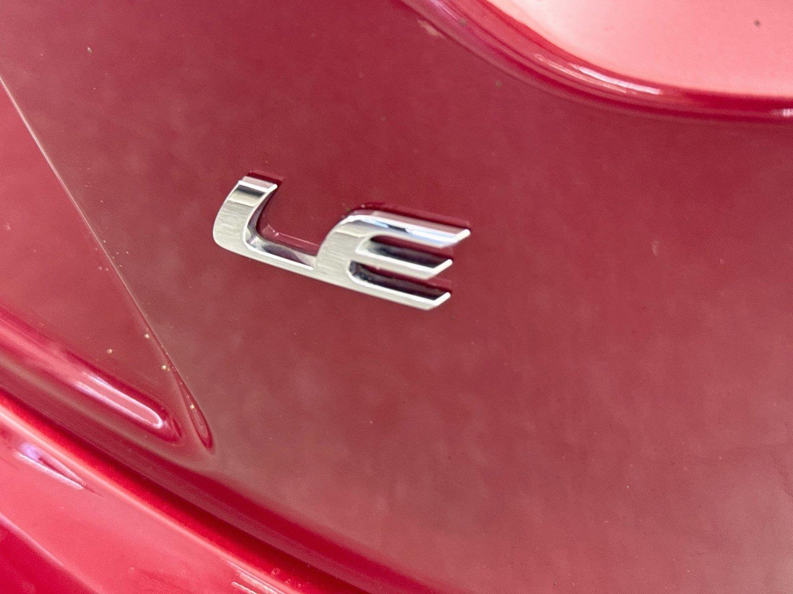 2022 Toyota Corolla LE photo 12