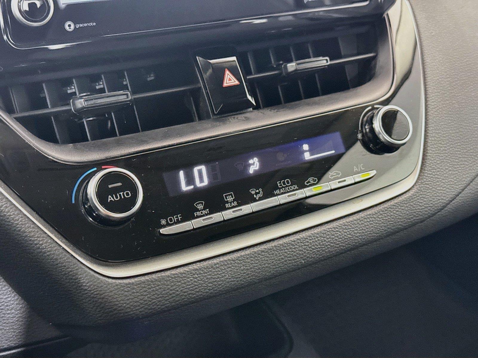 2022 Toyota Corolla LE photo 21