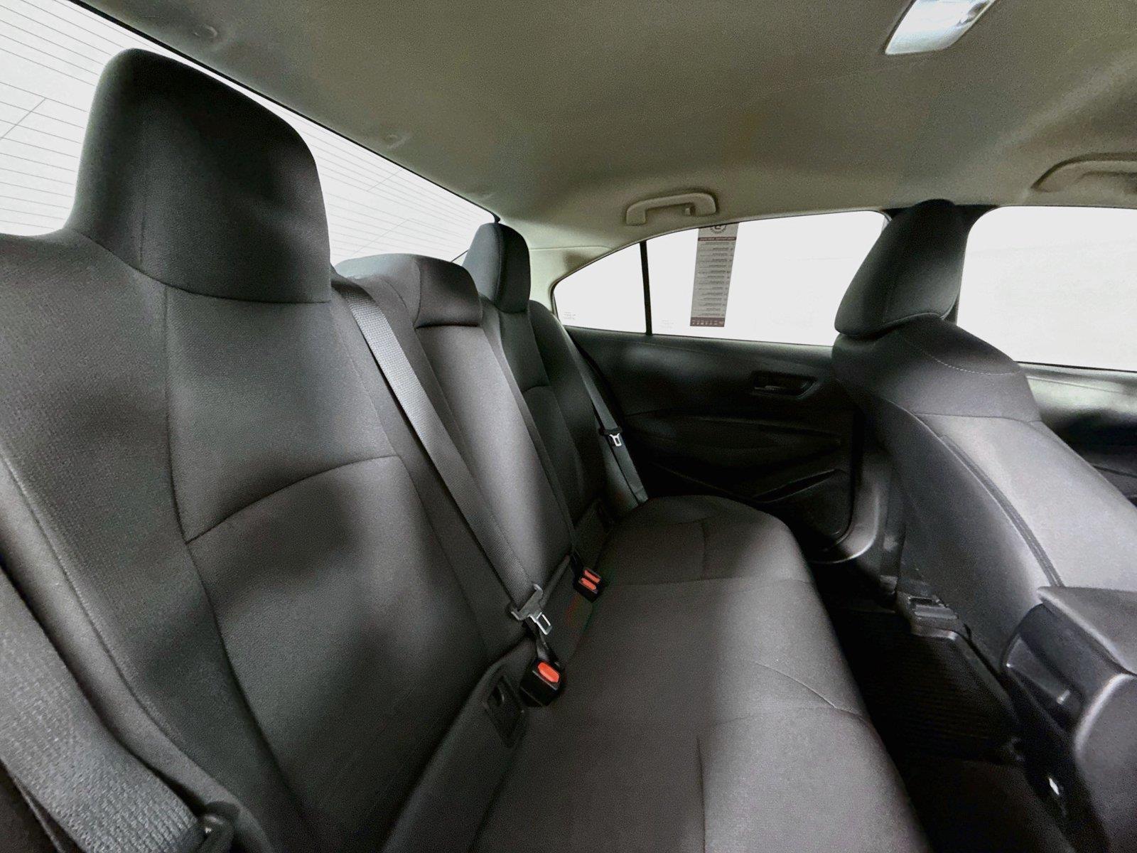 2022 Toyota Corolla LE photo 35