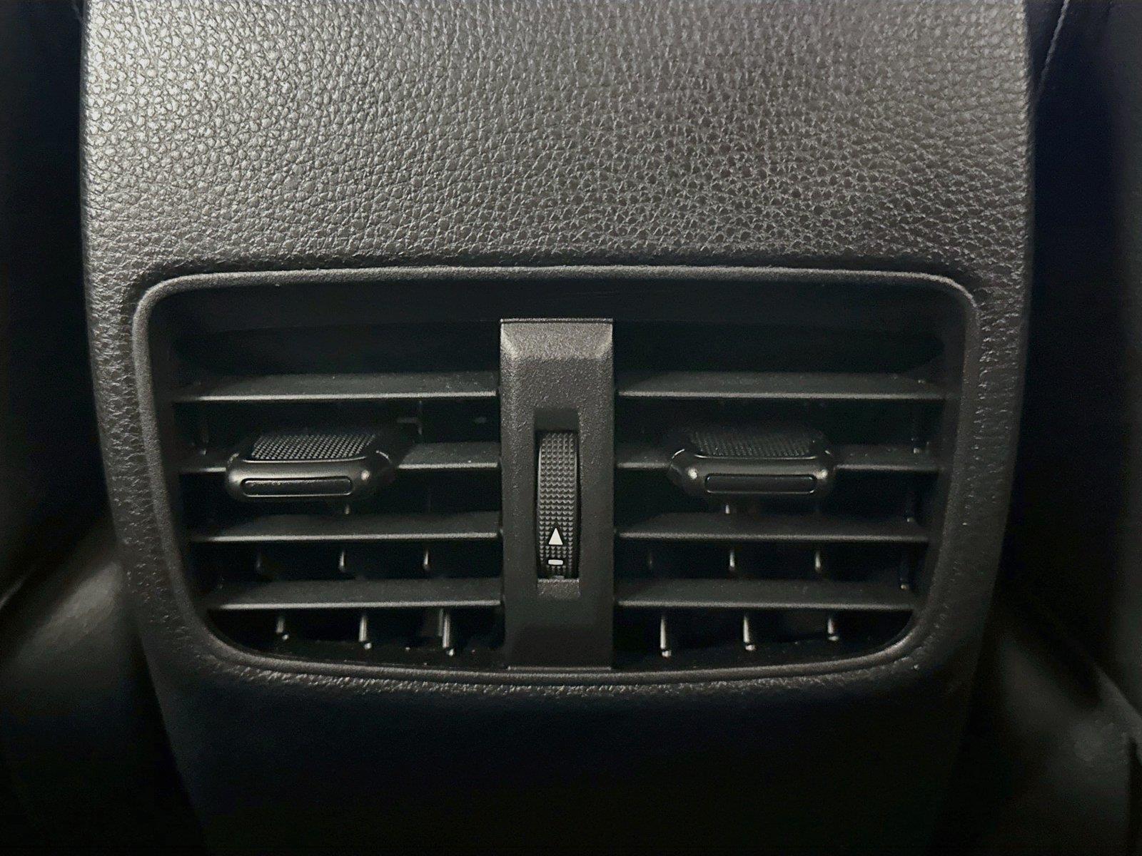 2026 Toyota Corolla Cross XLE photo 35