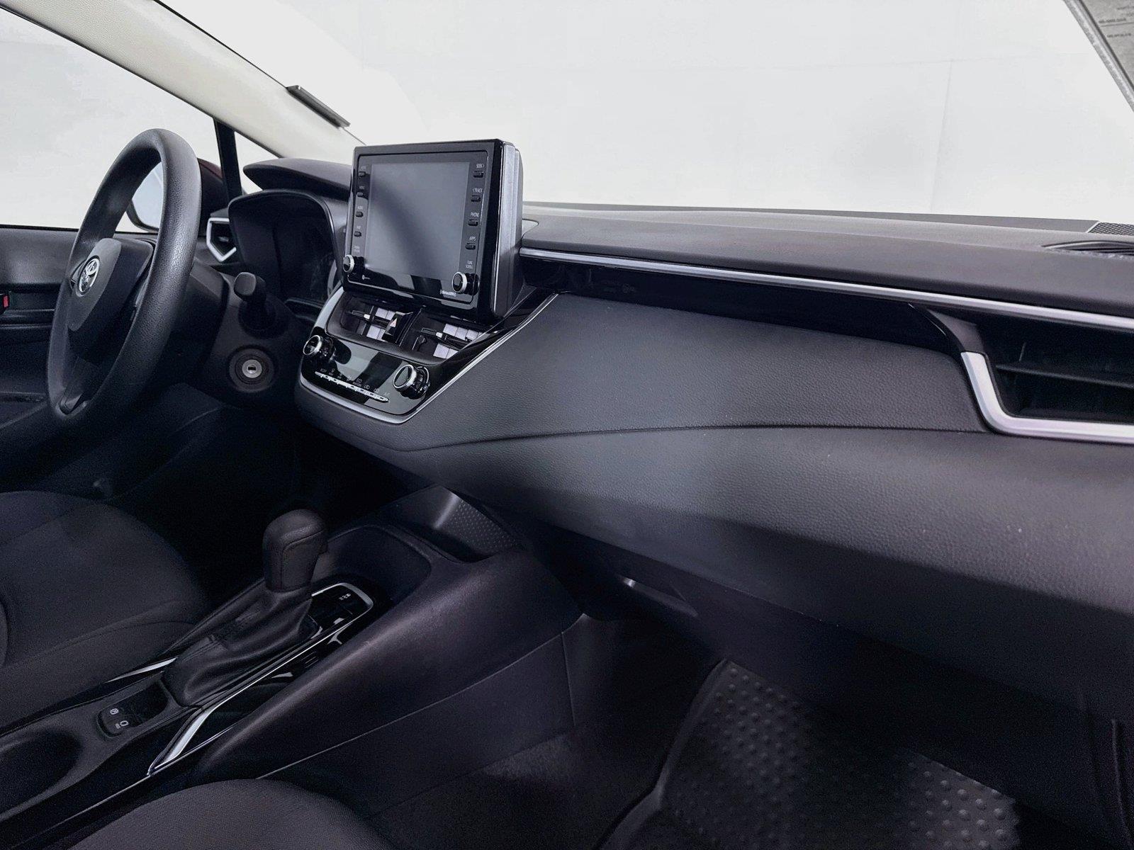 2022 Toyota Corolla LE photo 37