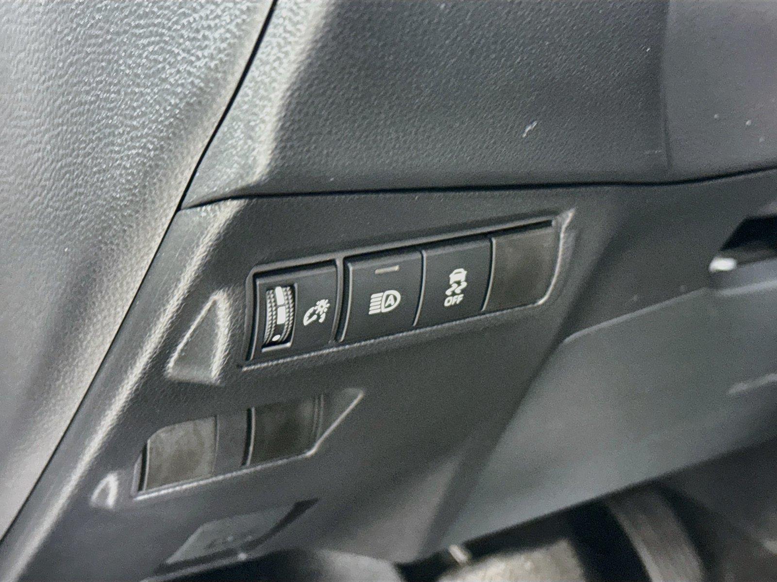 2026 Toyota Corolla Cross XLE photo 15