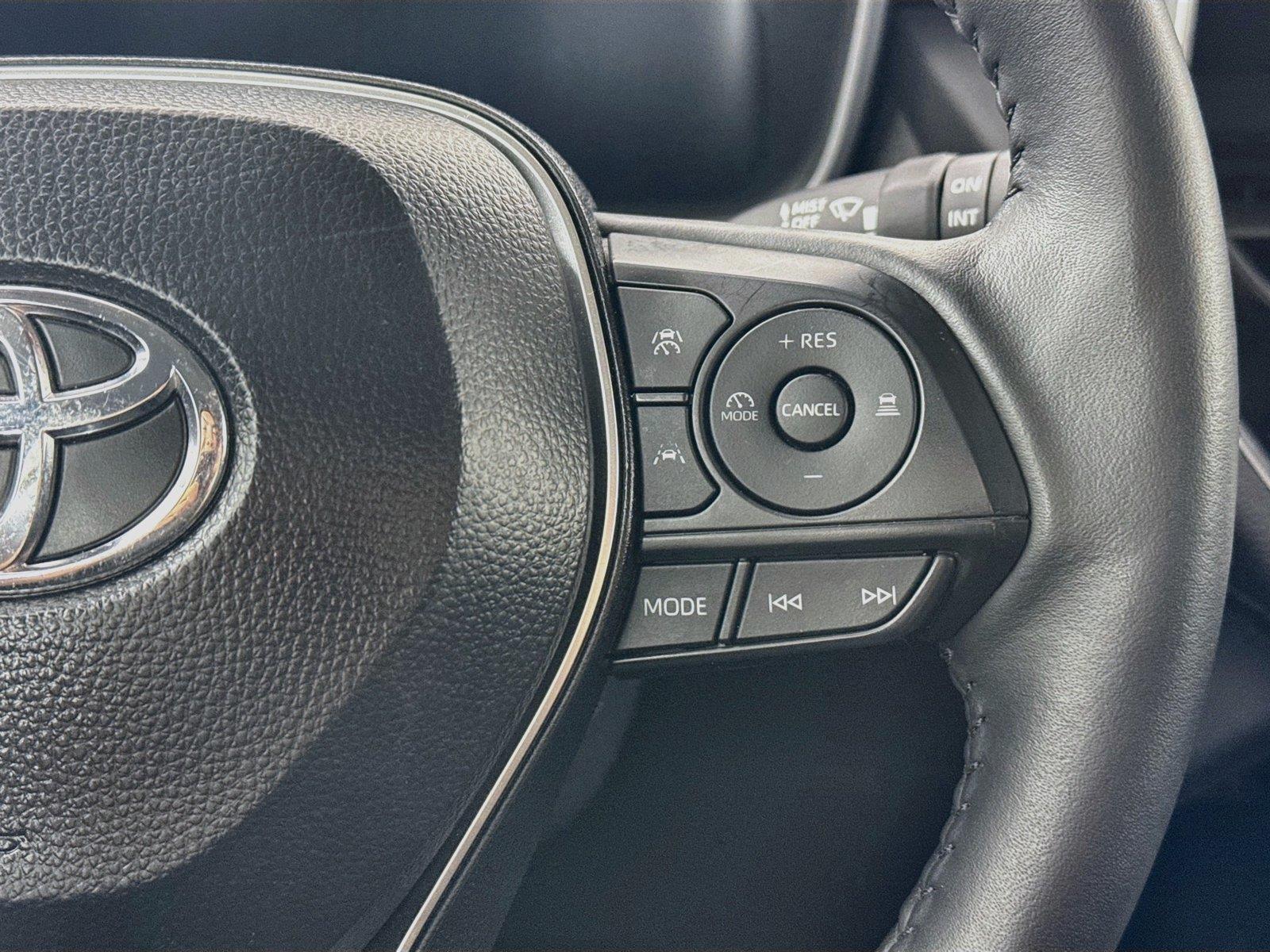 2026 Toyota Corolla Cross XLE photo 19