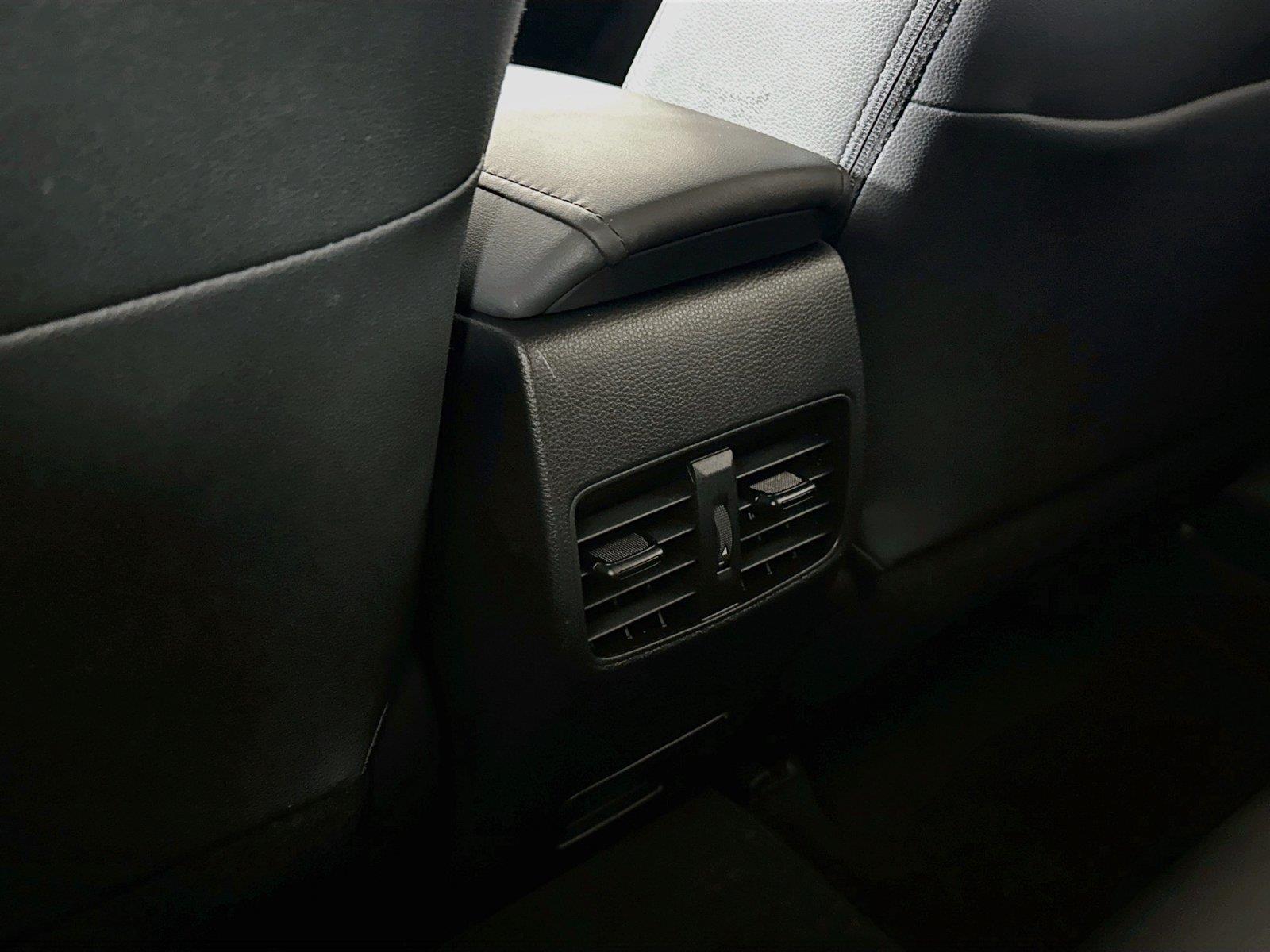 2026 Toyota Corolla Cross XLE photo 34