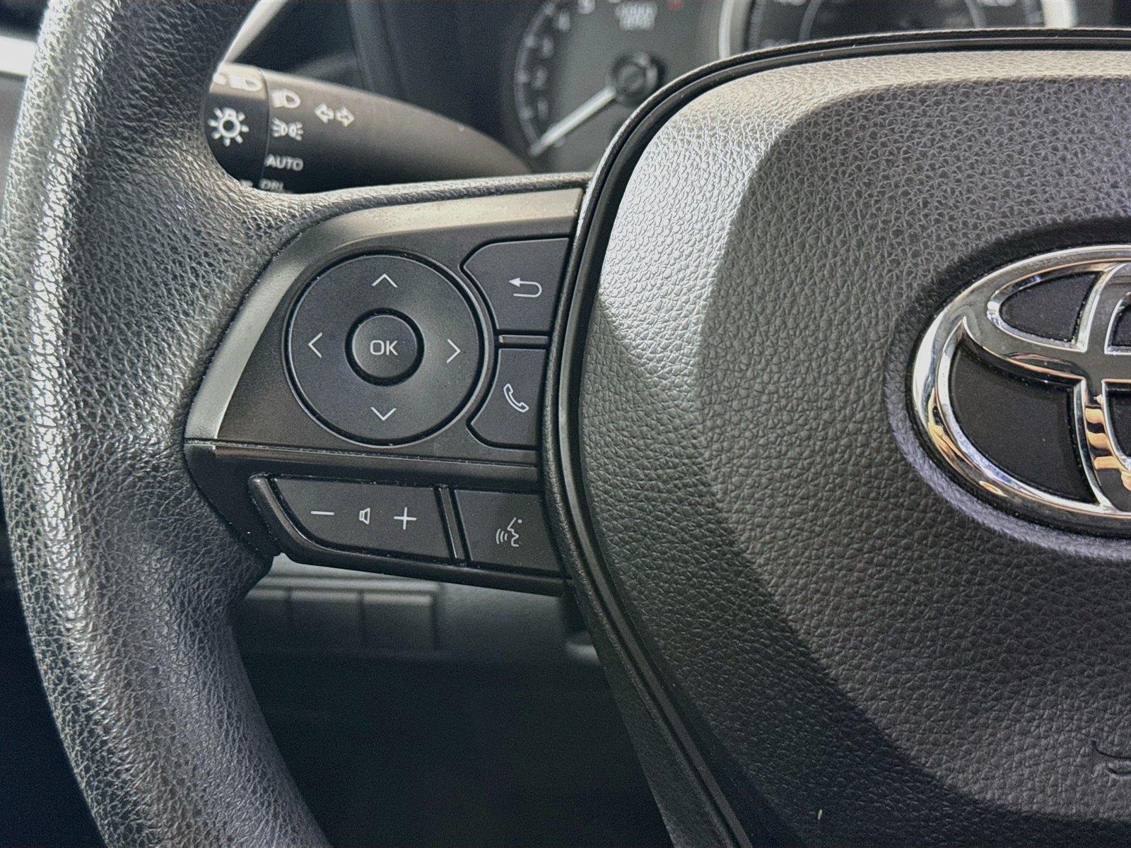 2022 Toyota Corolla LE photo 15