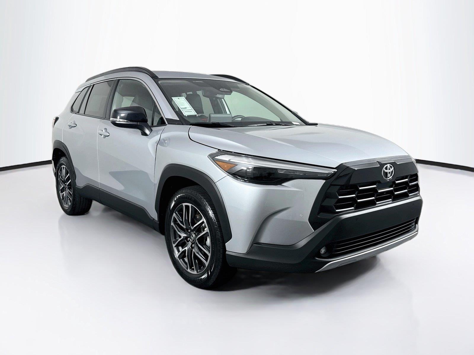 2026 Toyota Corolla Cross XLE photo 9