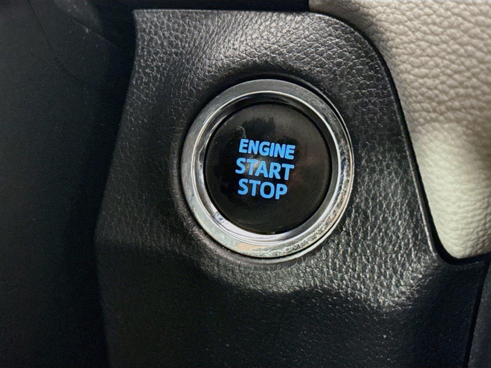 2022 Toyota RAV4 XLE Premium photo 19