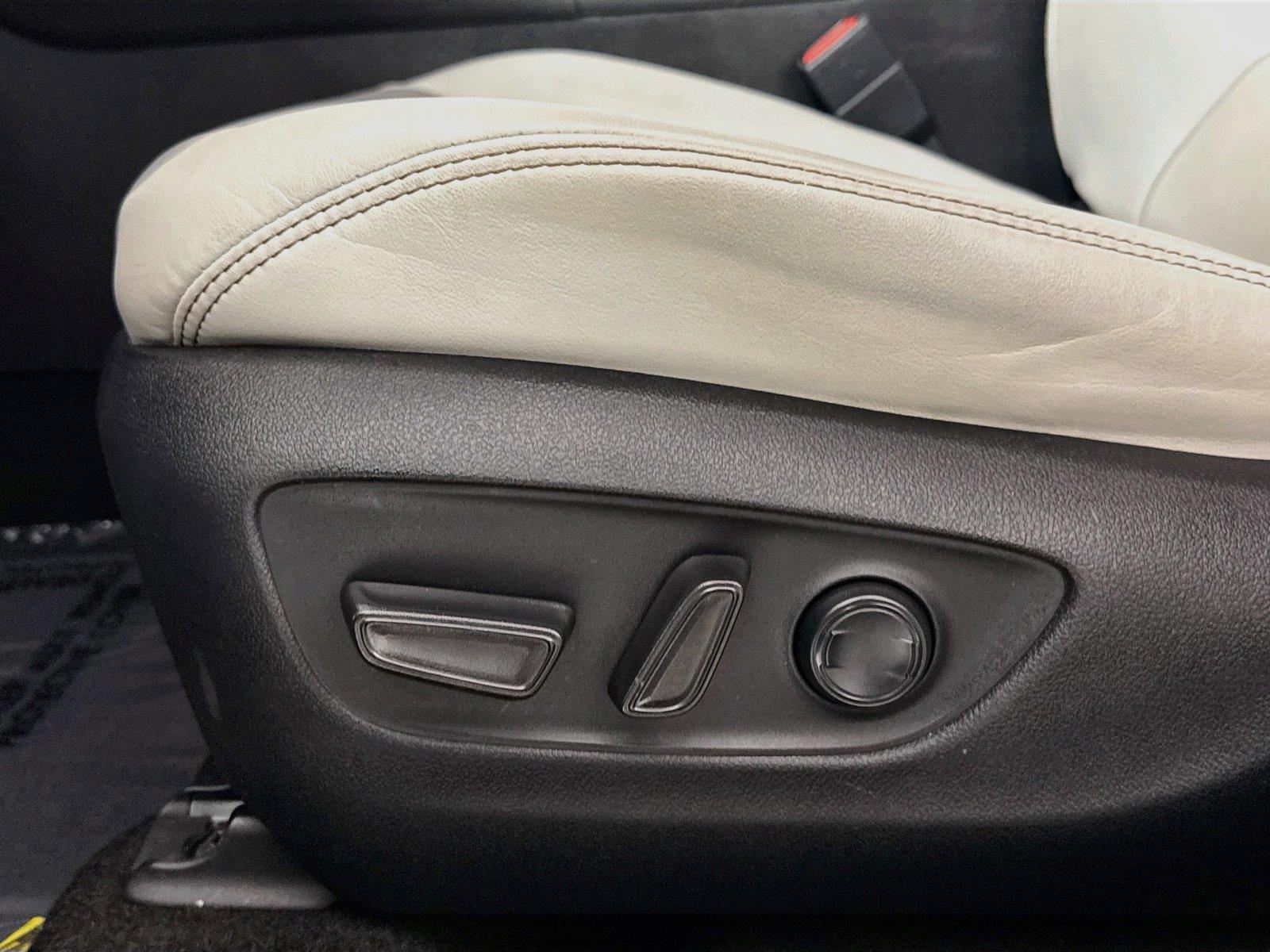 2022 Toyota RAV4 XLE Premium photo 26