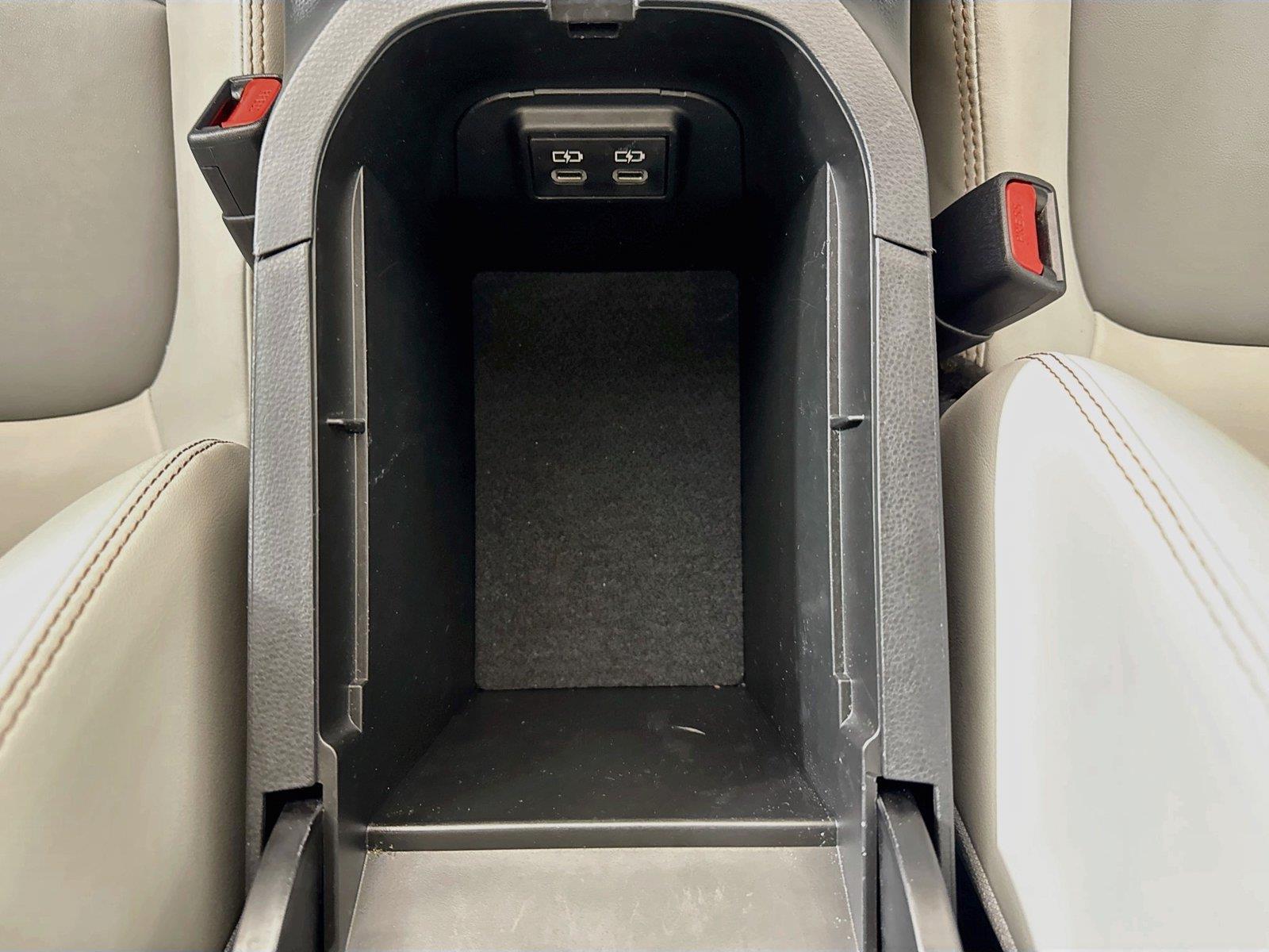 2022 Toyota RAV4 XLE Premium photo 30