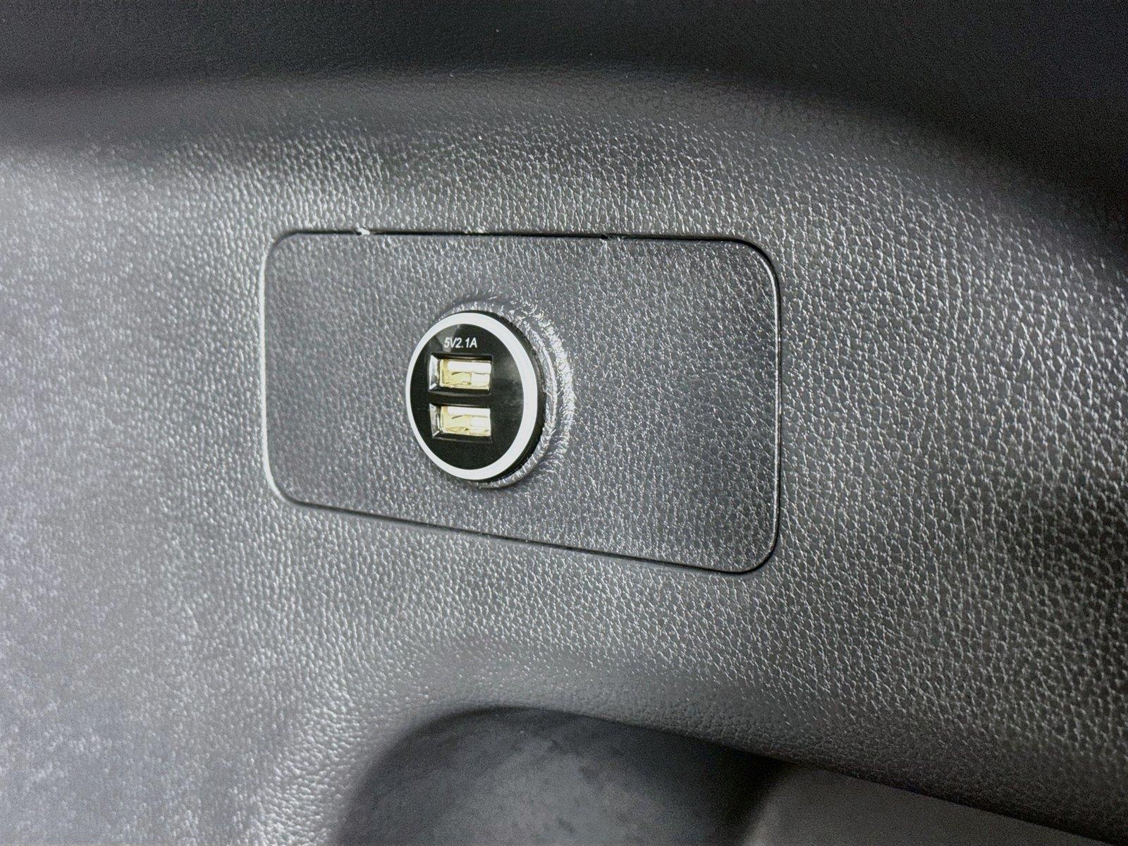2022 Toyota RAV4 XLE Premium photo 37