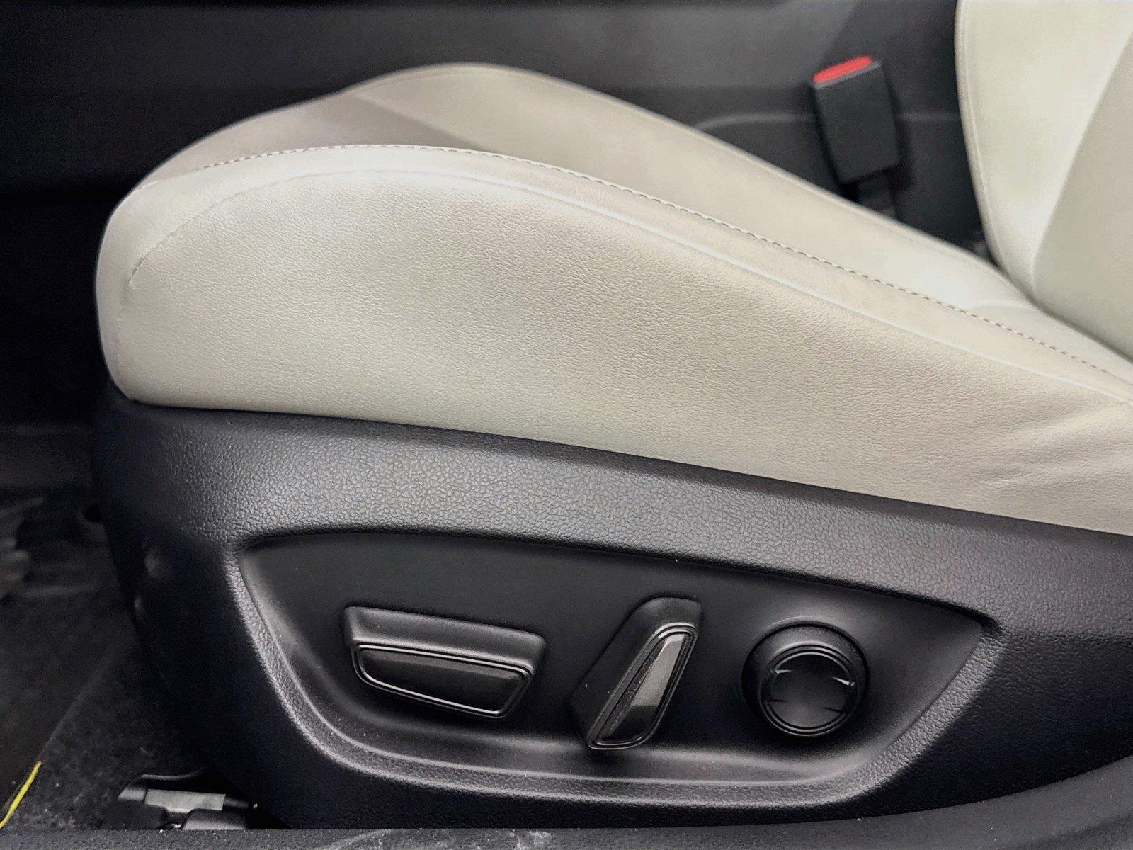 2026 Toyota Prius XLE photo 28