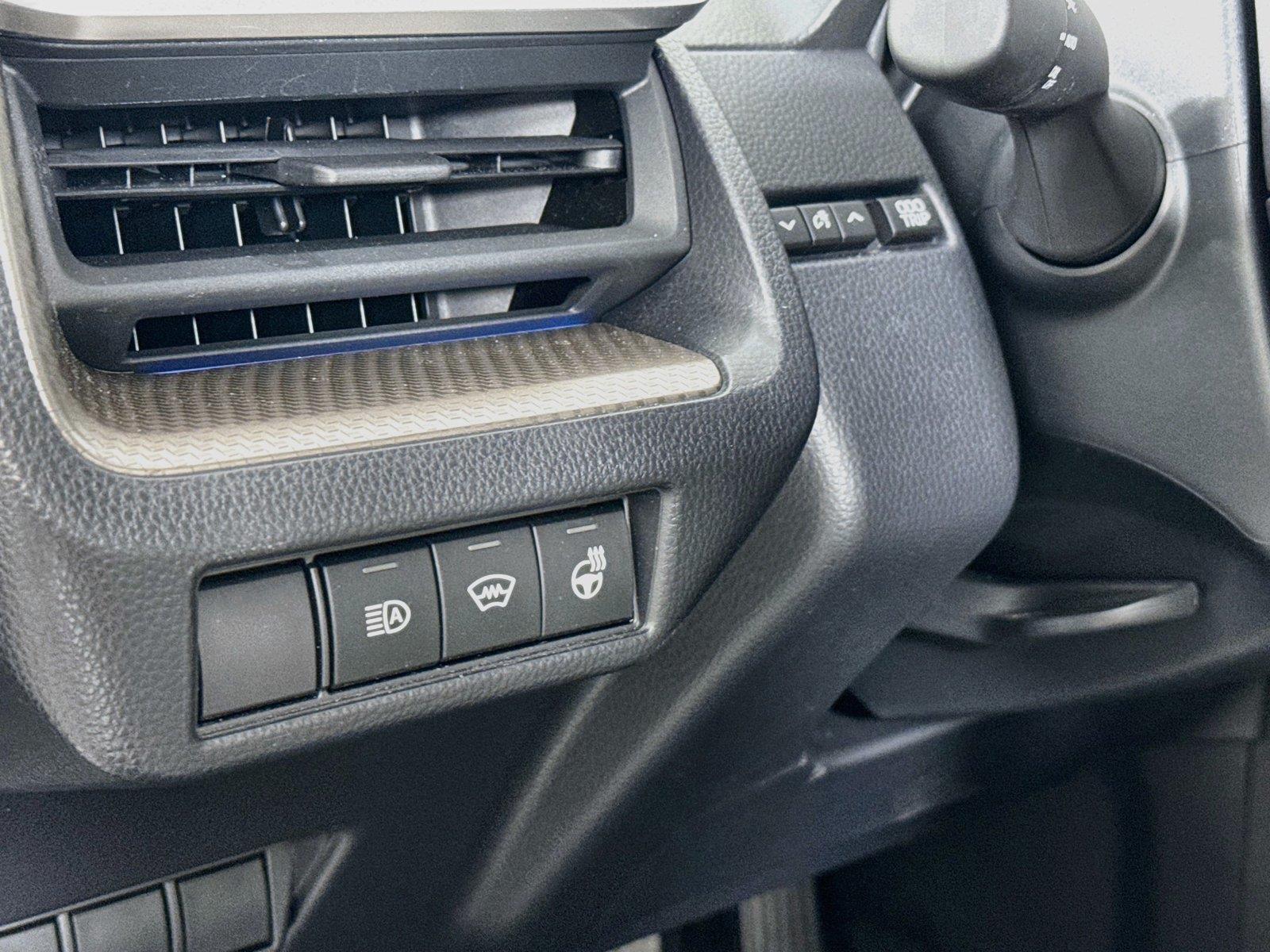 2026 Toyota Prius XLE photo 15