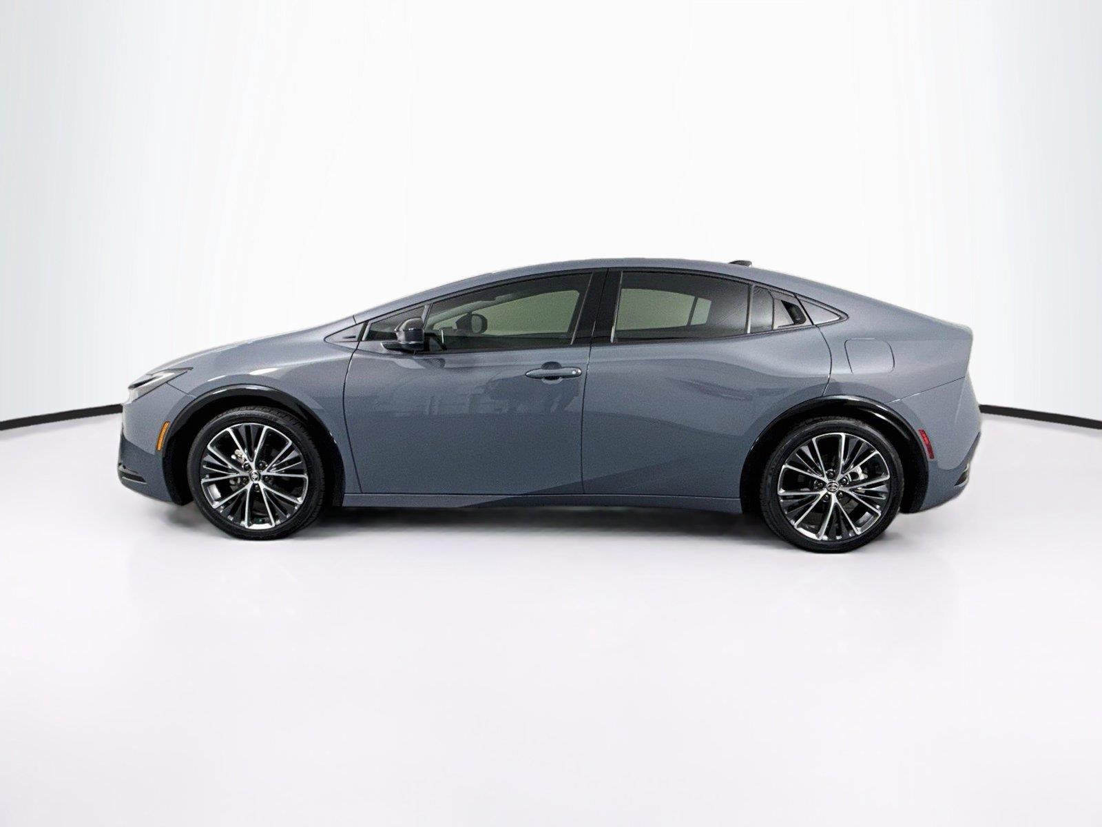 2026 Toyota Prius XLE photo 13