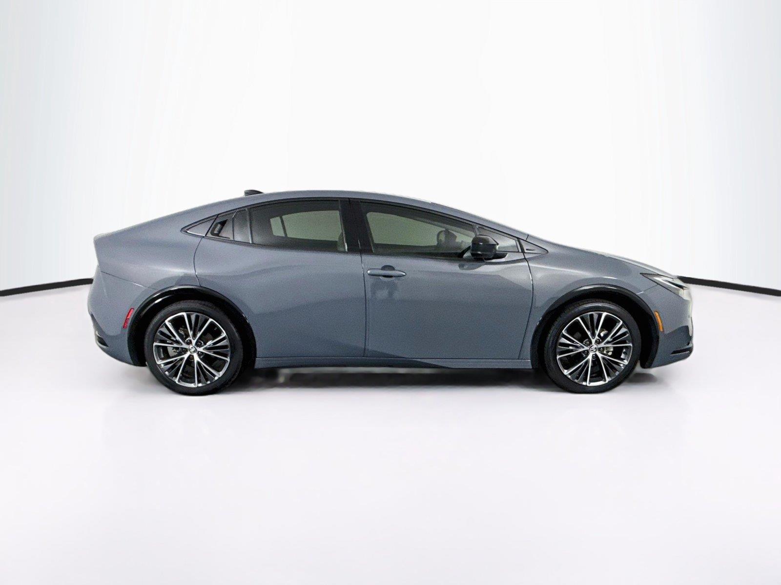2026 Toyota Prius XLE photo 10