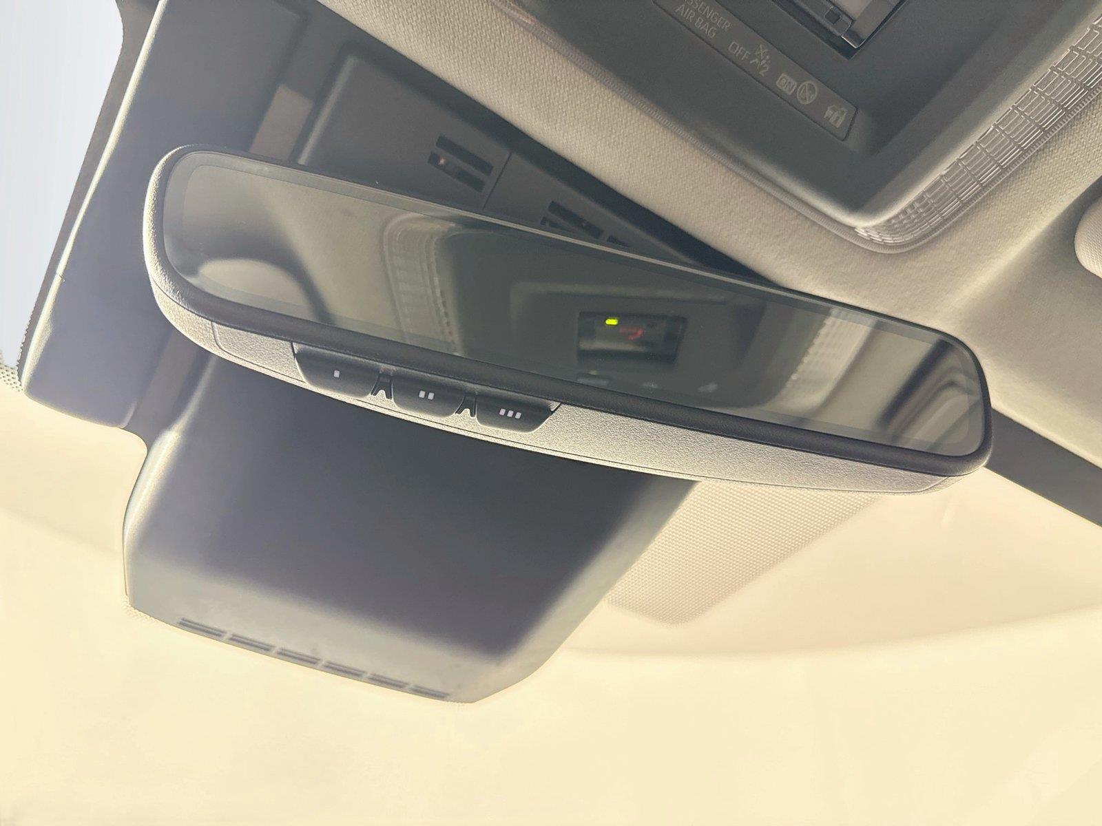 2026 Toyota Prius XLE photo 22