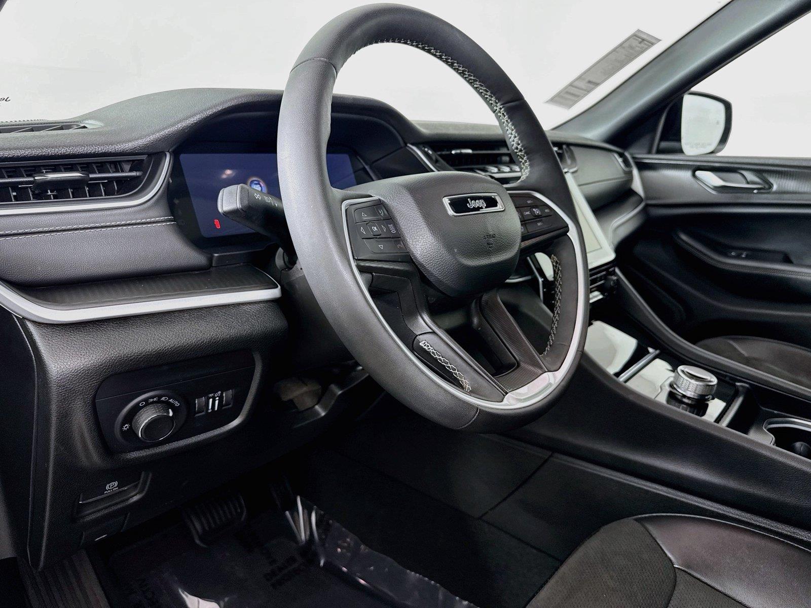 2024 Jeep Grand Cherokee L Altitude X photo 3