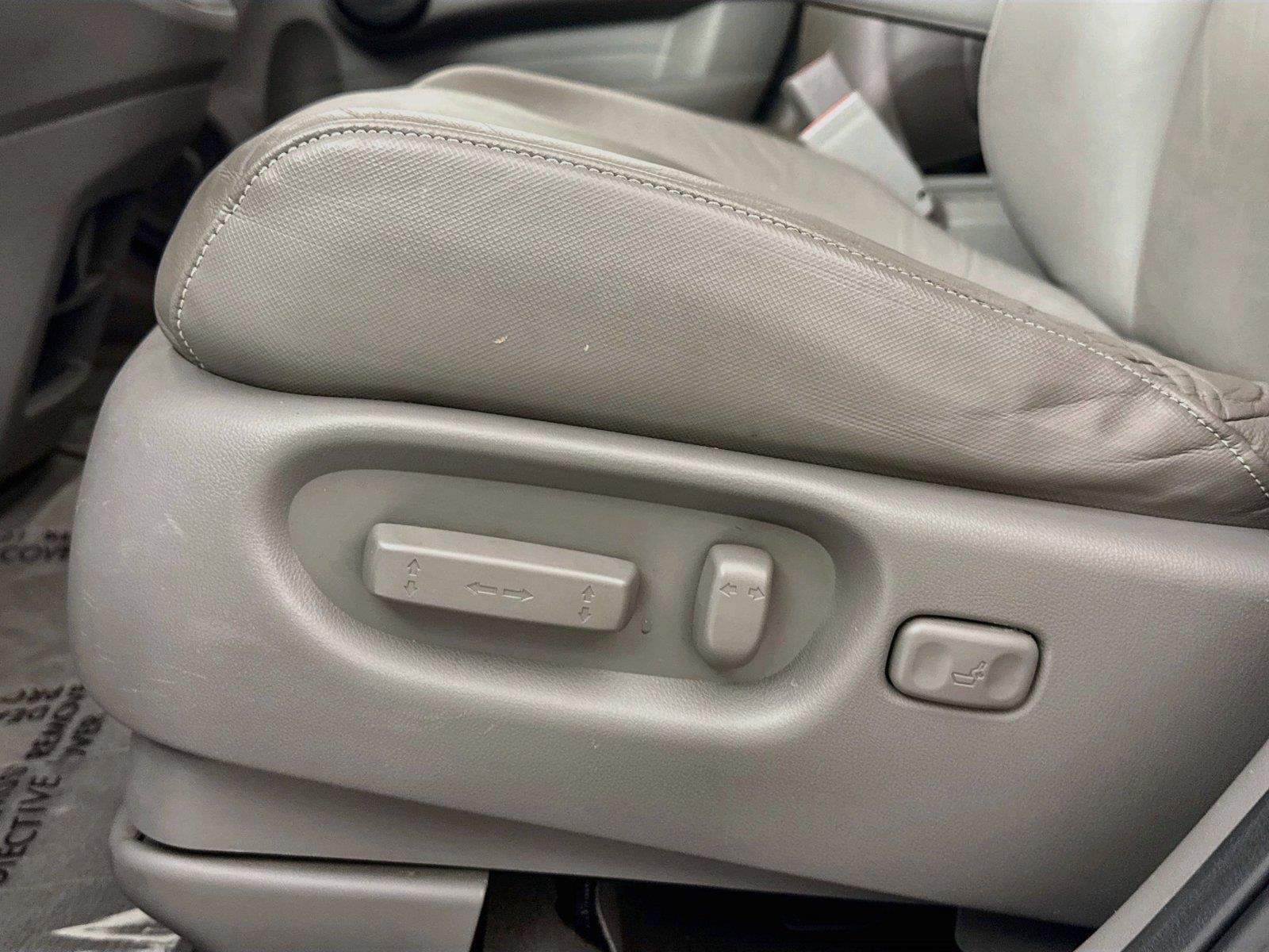 2011 Honda CR-V EX-L photo 25