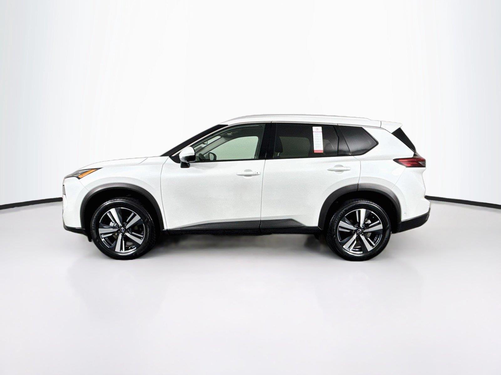 2026 Nissan Rogue SL photo 13