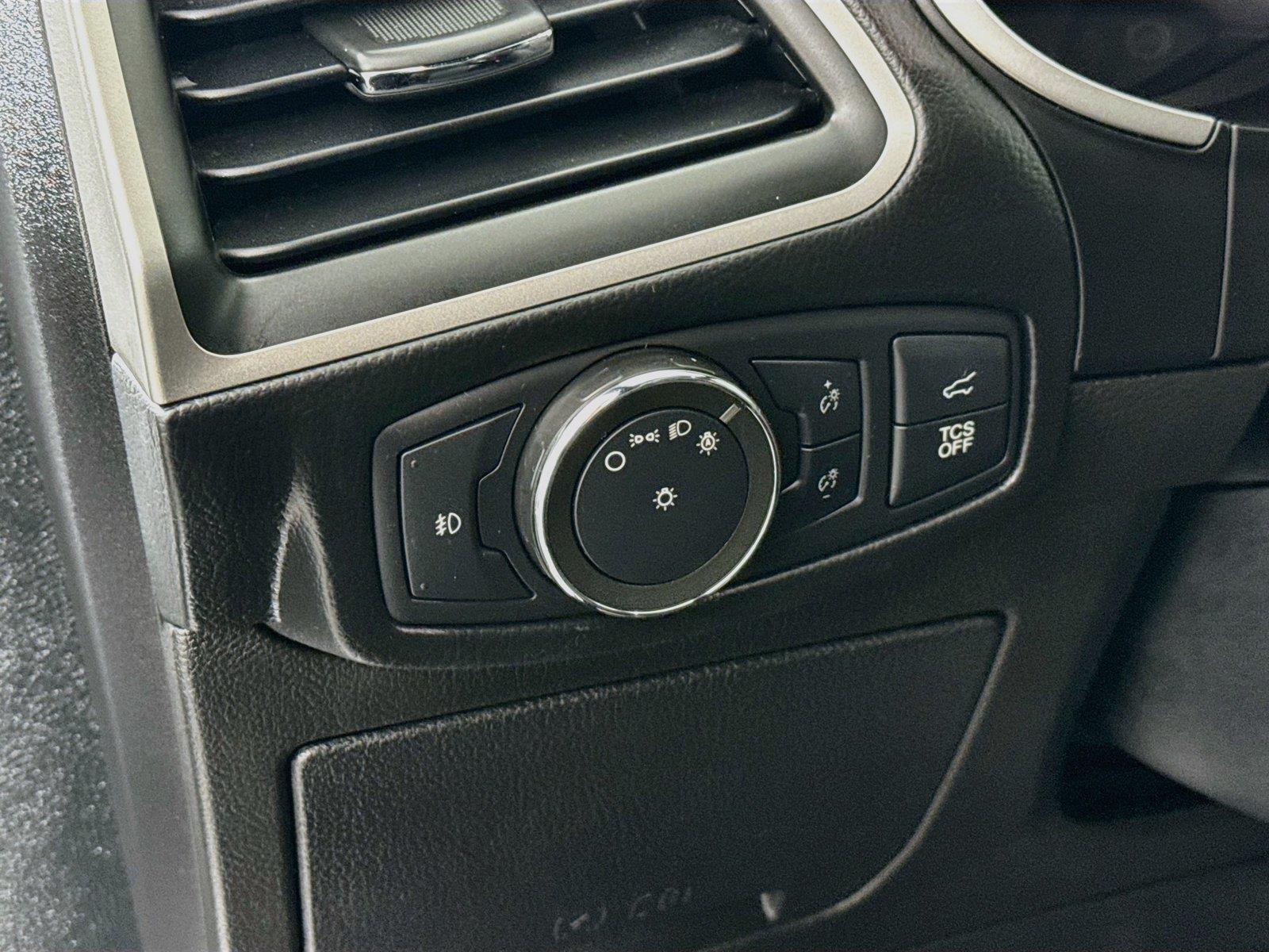 2021 Ford Edge ST-Line photo 15