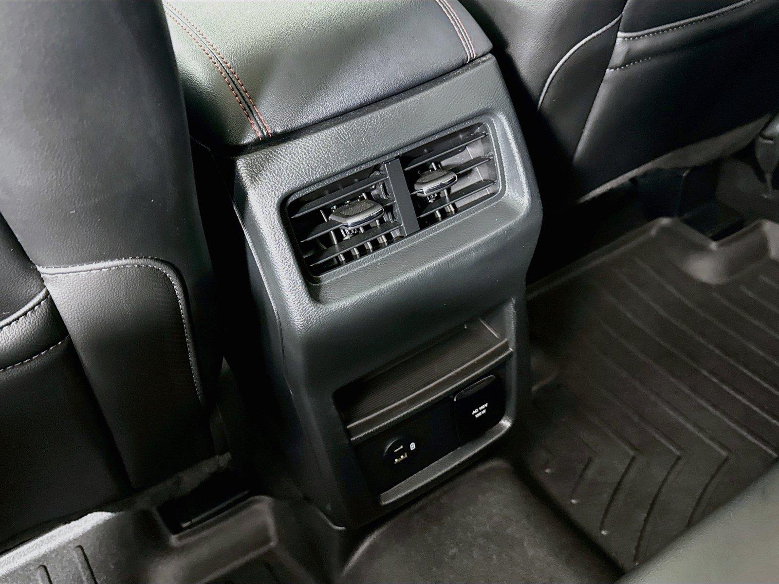 2021 Ford Edge ST-Line photo 36