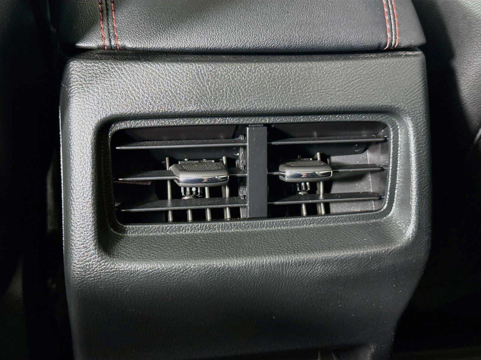 2021 Ford Edge ST-Line photo 37