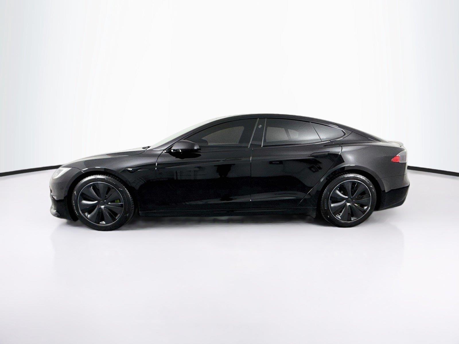 2021 Tesla Model S Plaid photo 13