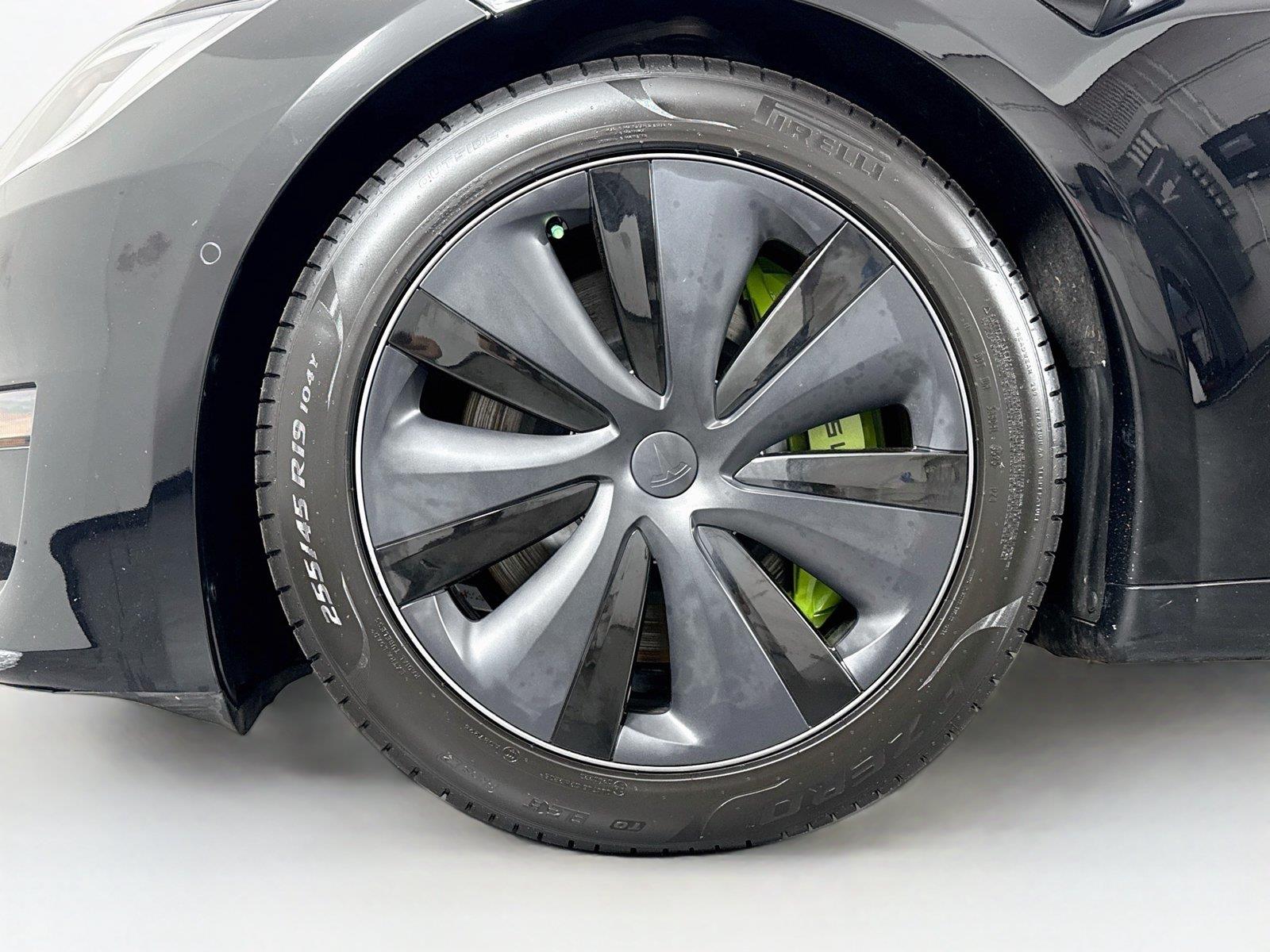 2021 Tesla Model S Plaid photo 38