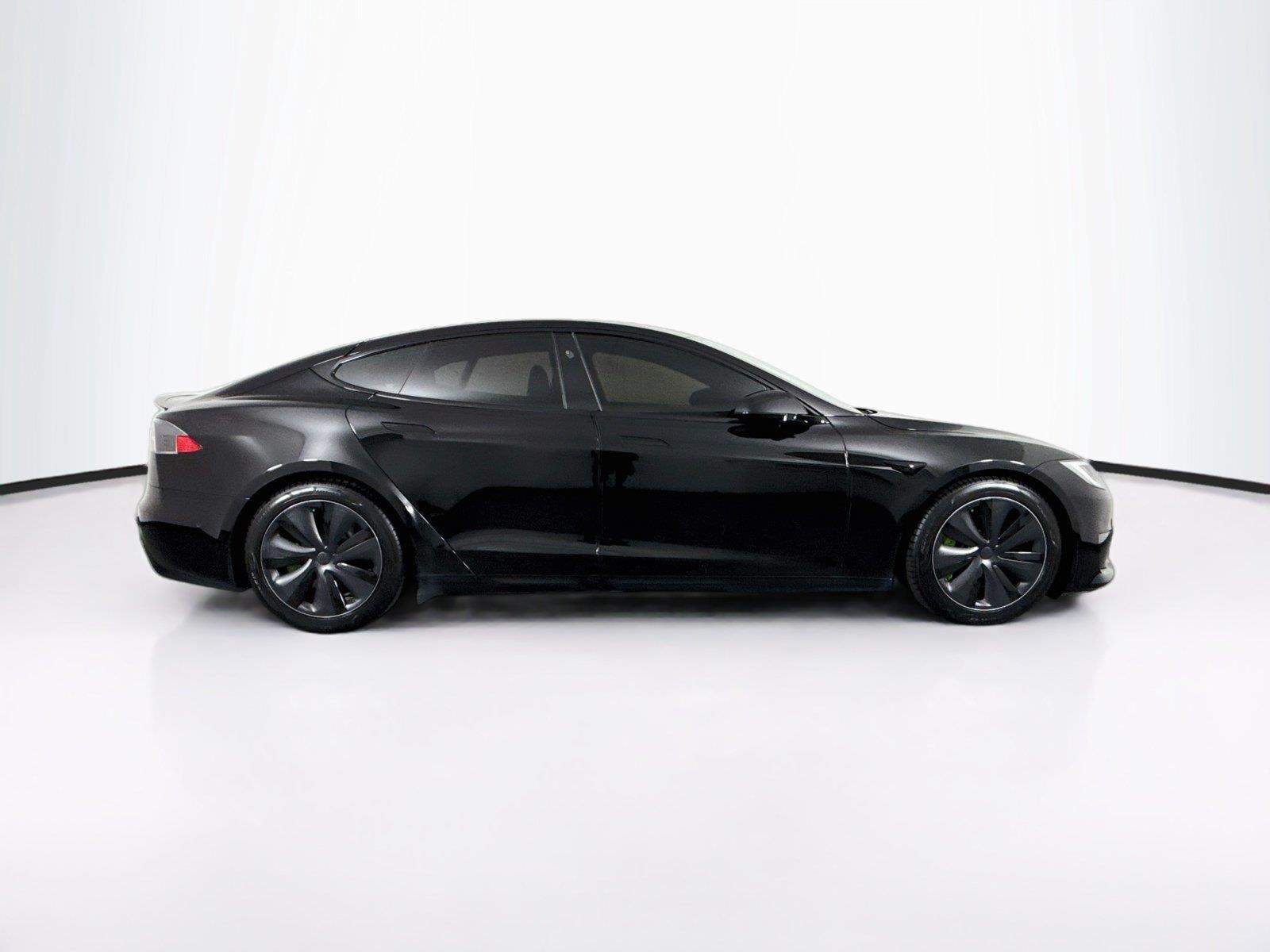 2021 Tesla Model S Plaid photo 10
