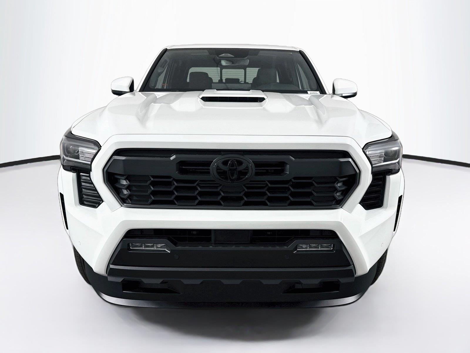 2026 Toyota Tacoma TRD Sport photo 3