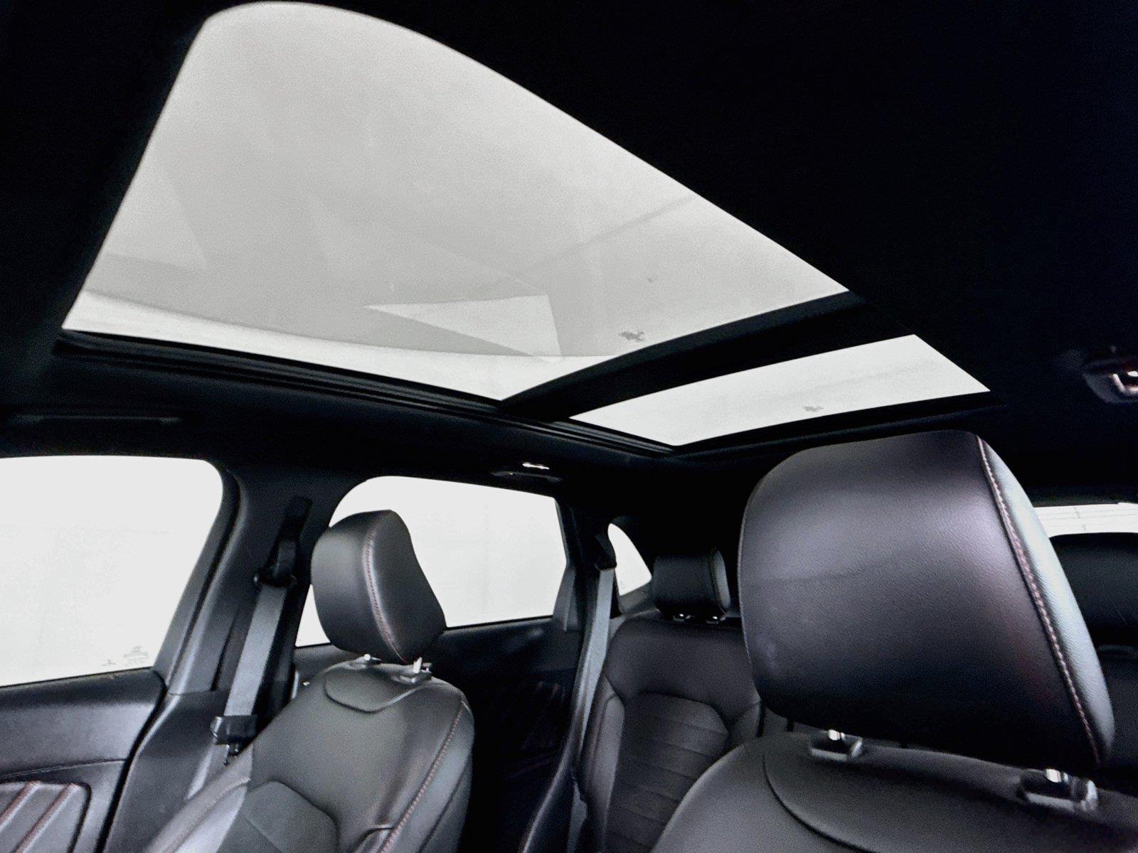 2021 Ford Edge ST-Line photo 5