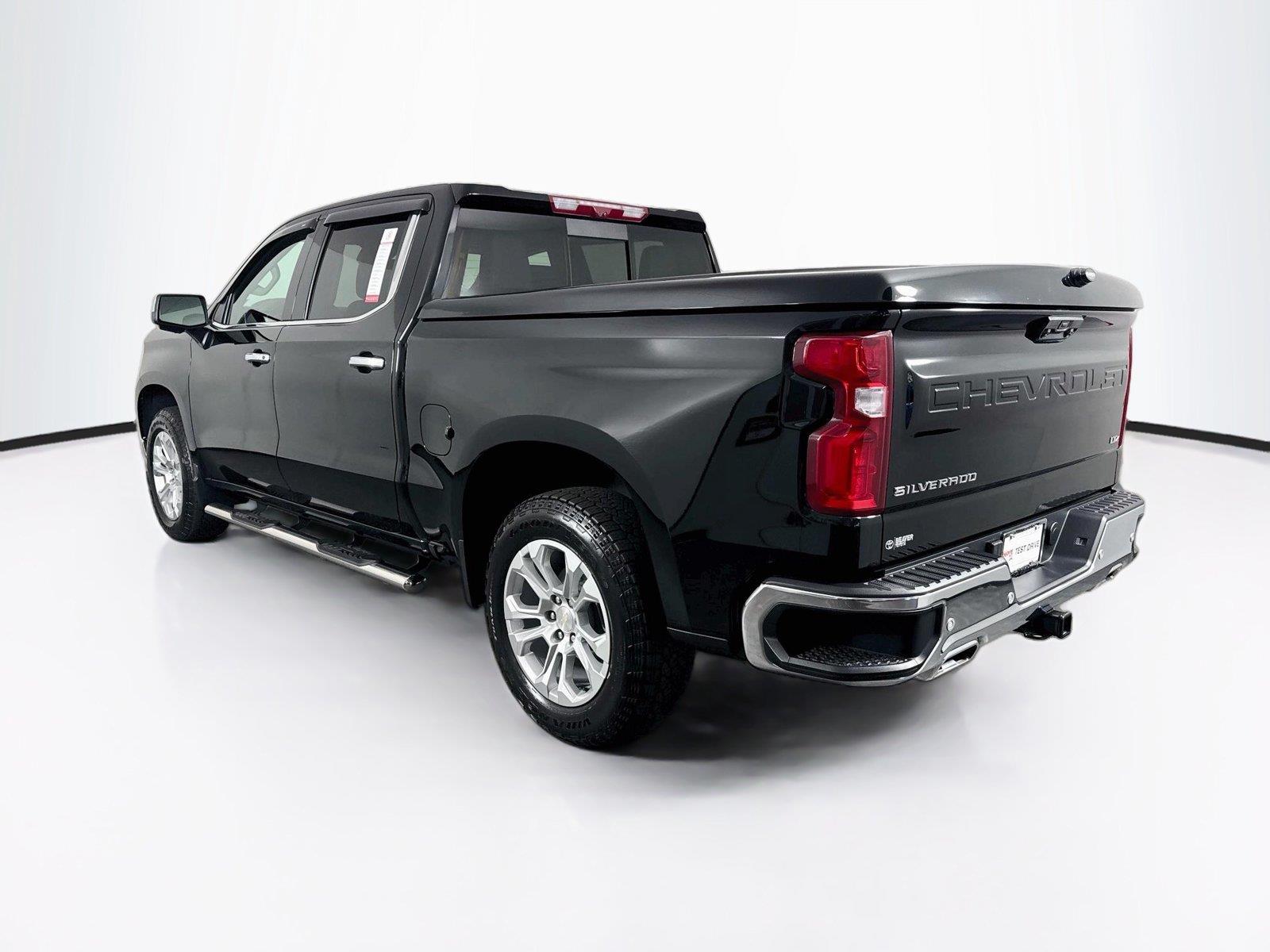 2025 Chevrolet Silverado 1500 LTZ photo 12