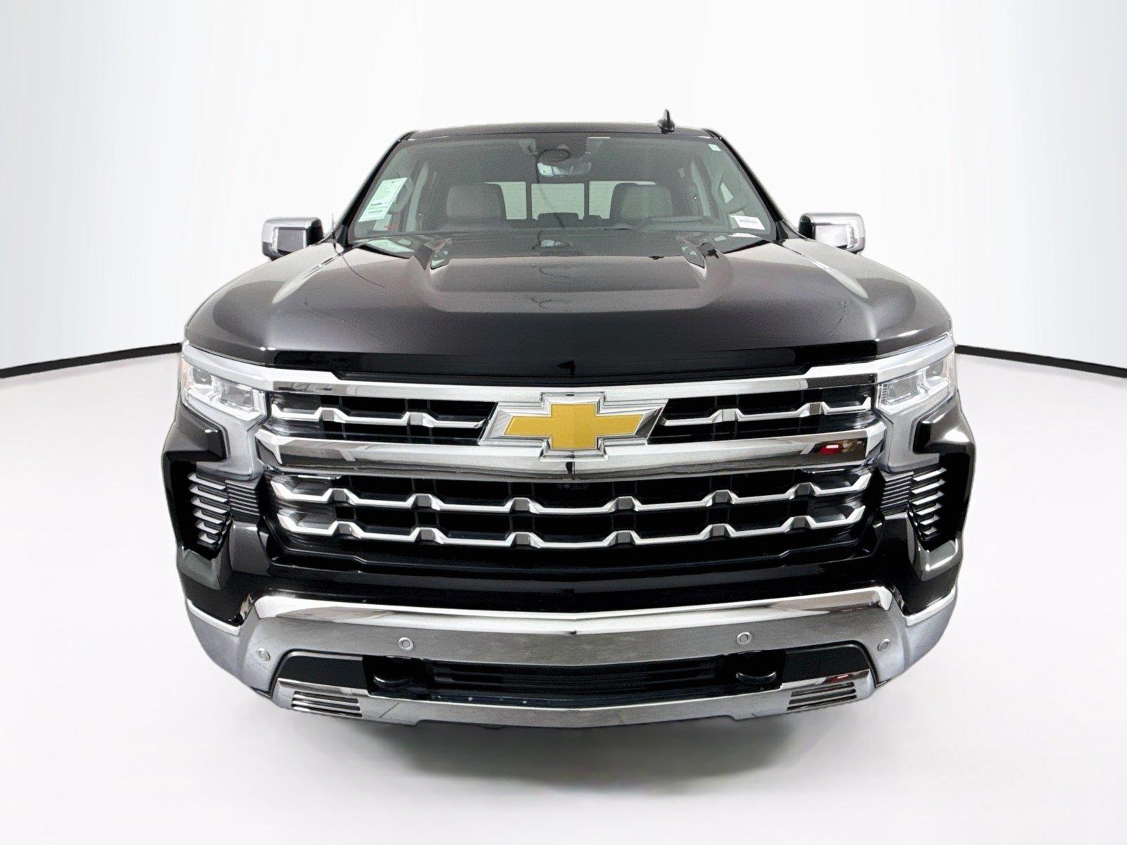 2025 Chevrolet Silverado 1500 LTZ photo 8