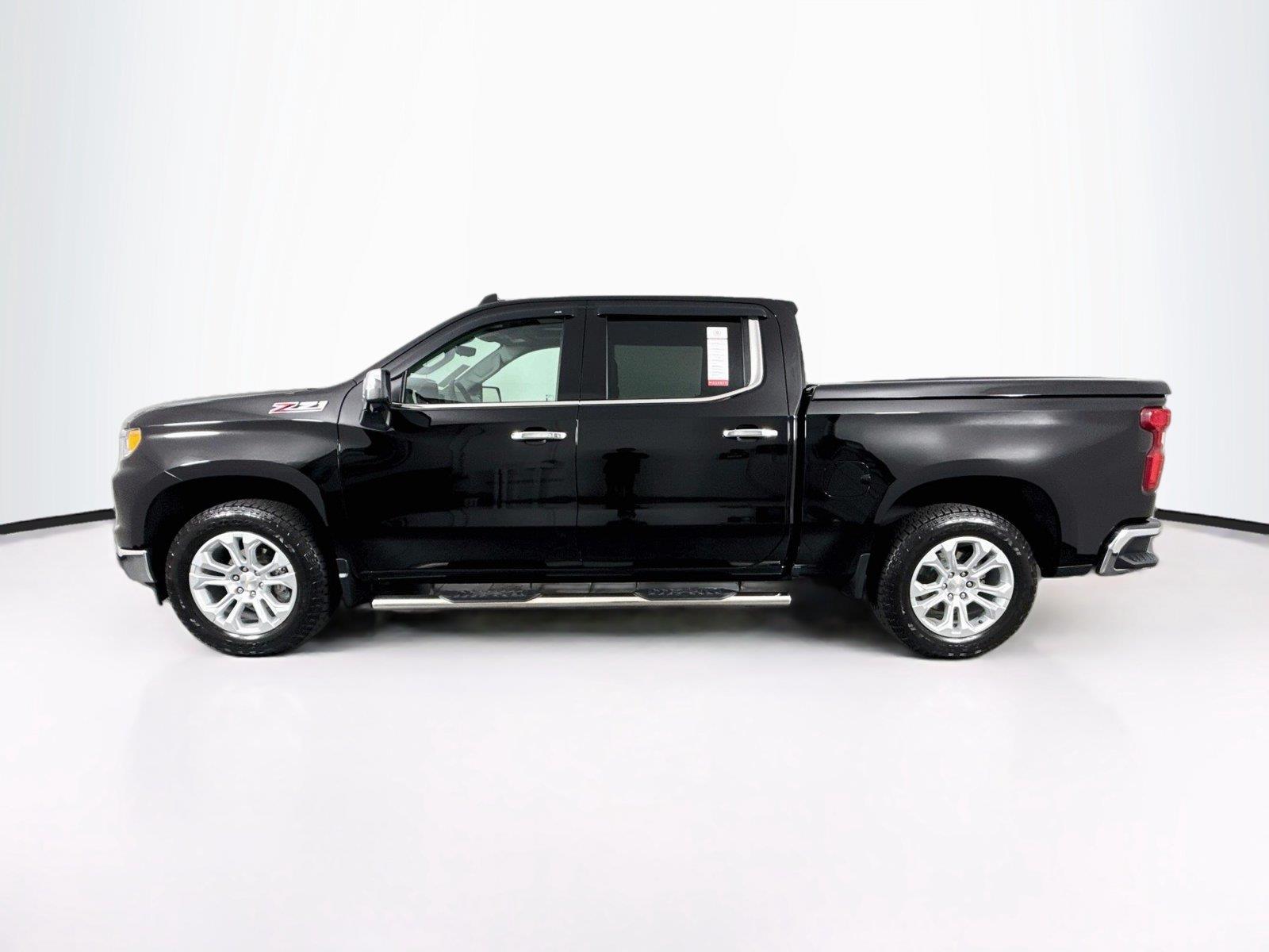 2025 Chevrolet Silverado 1500 LTZ photo 13