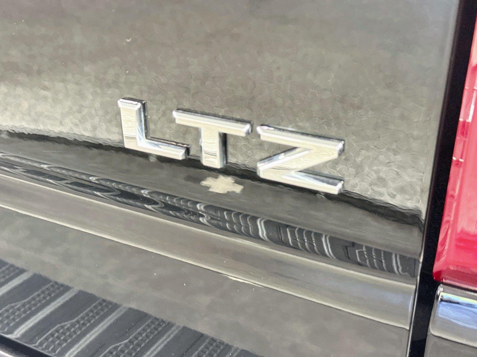 2025 Chevrolet Silverado 1500 LTZ photo 14