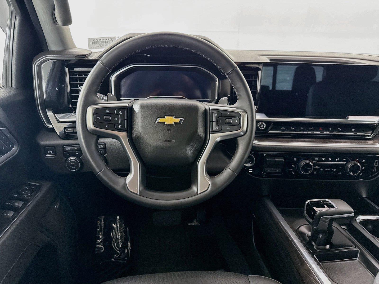 2025 Chevrolet Silverado 1500 LTZ photo 32
