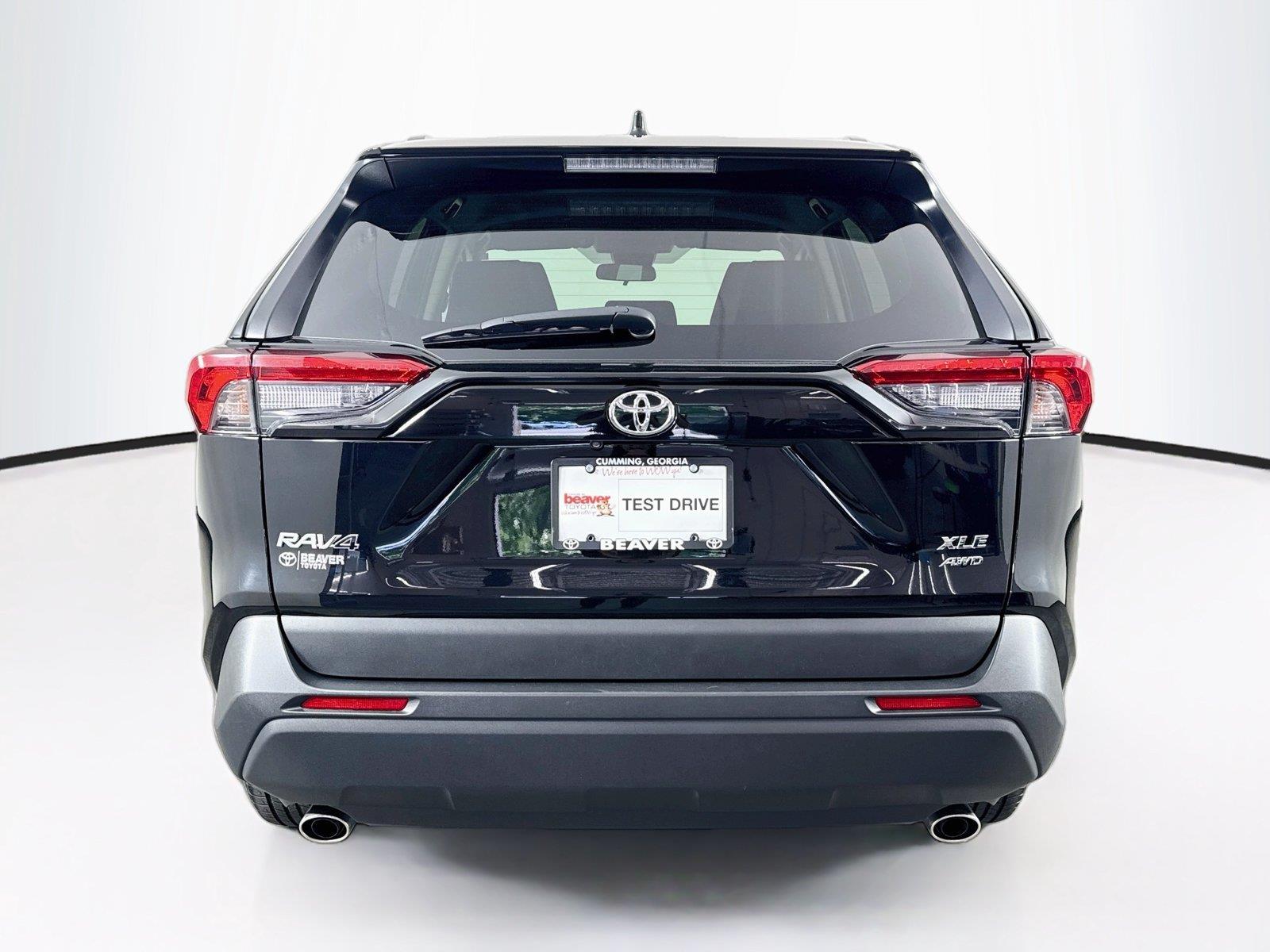 2025 Toyota RAV4 XLE photo 10