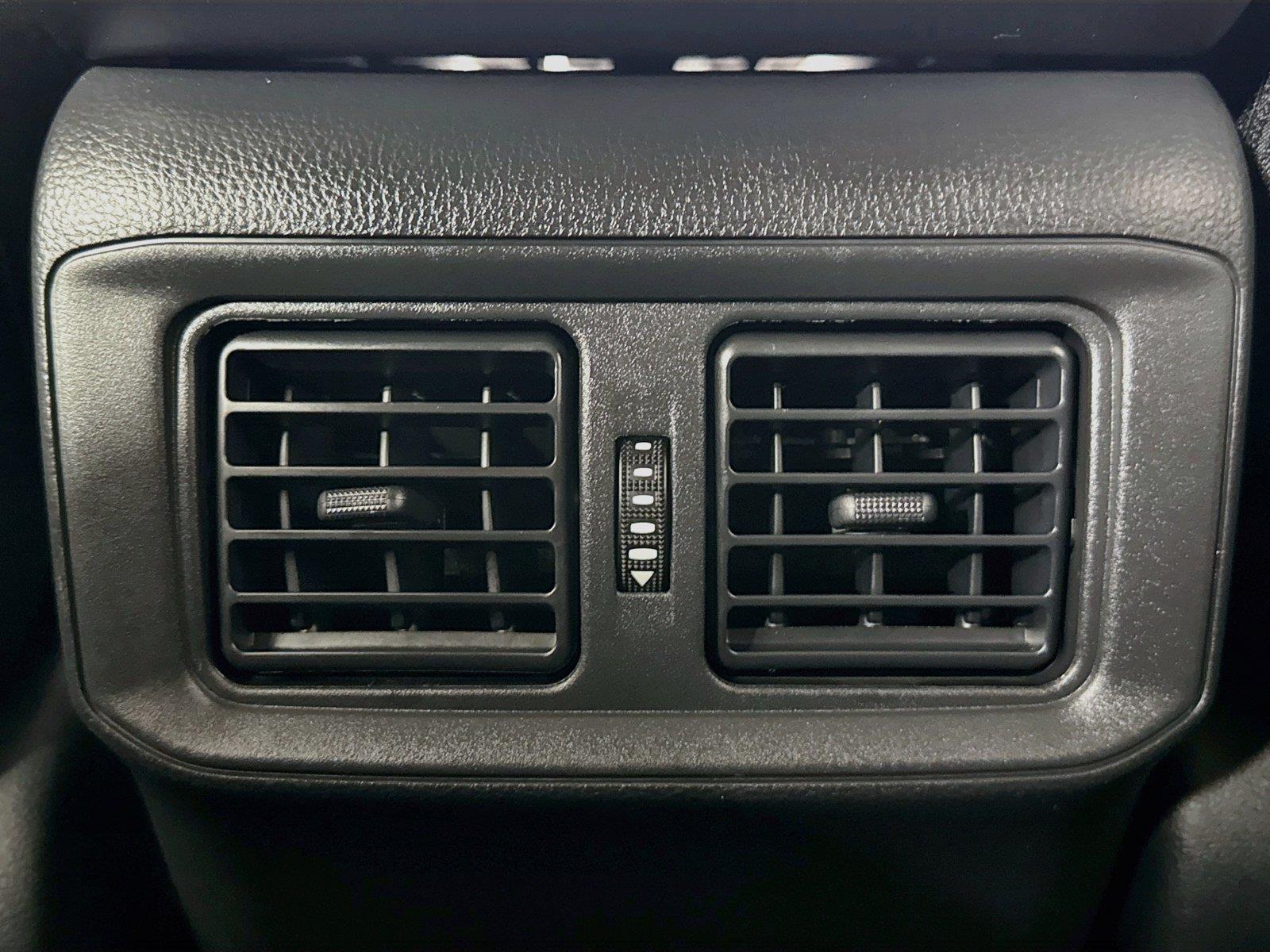 2025 Toyota RAV4 Hybrid XLE photo 35
