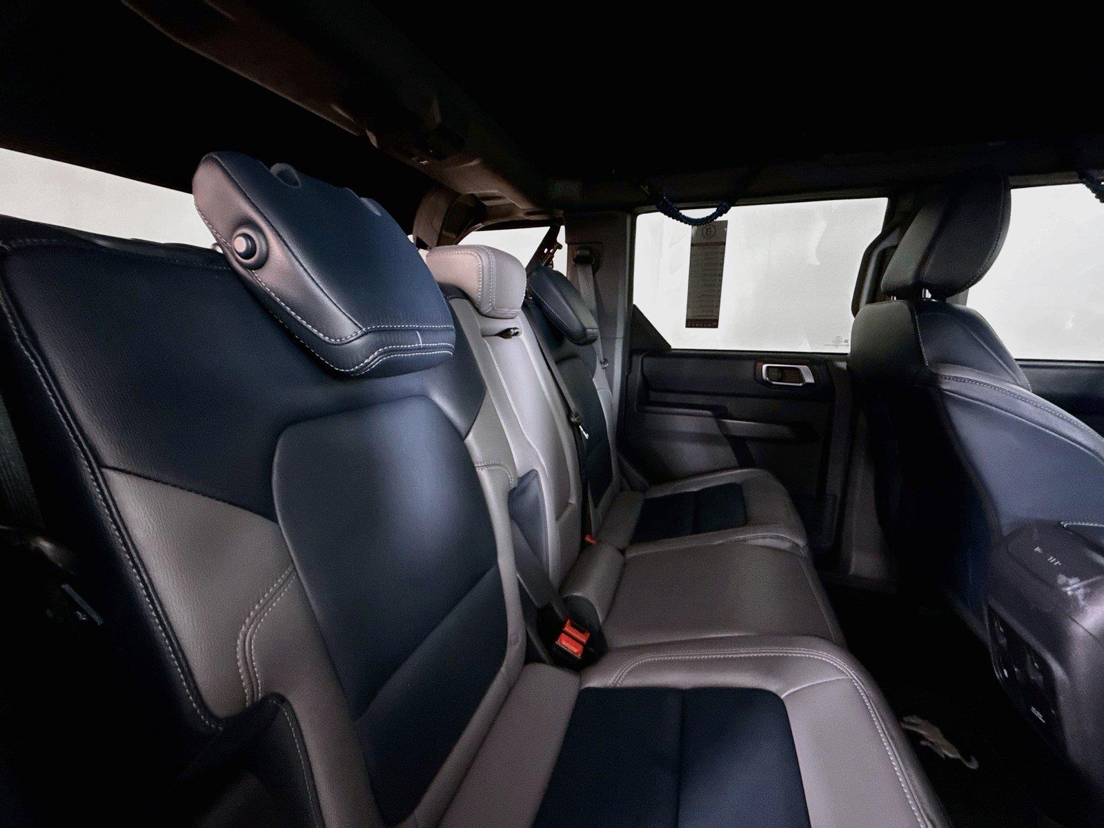 2024 Ford Bronco Outer Banks photo 36