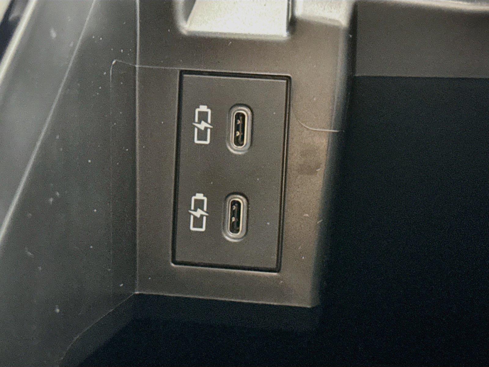 2026 Toyota Sienna XLE 8-Passenger photo 34