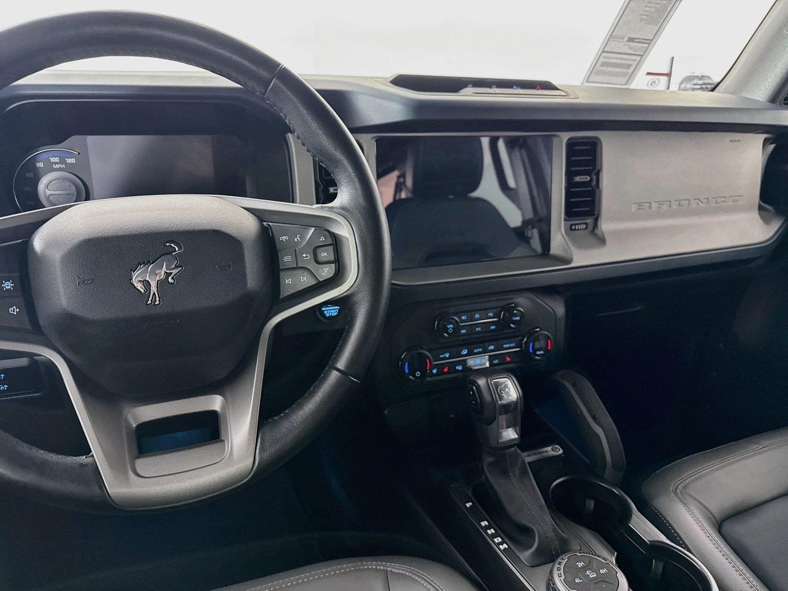 2024 Ford Bronco Outer Banks photo 30