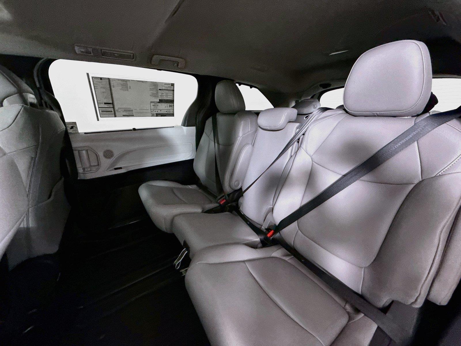 2026 Toyota Sienna XLE 8-Passenger photo 30