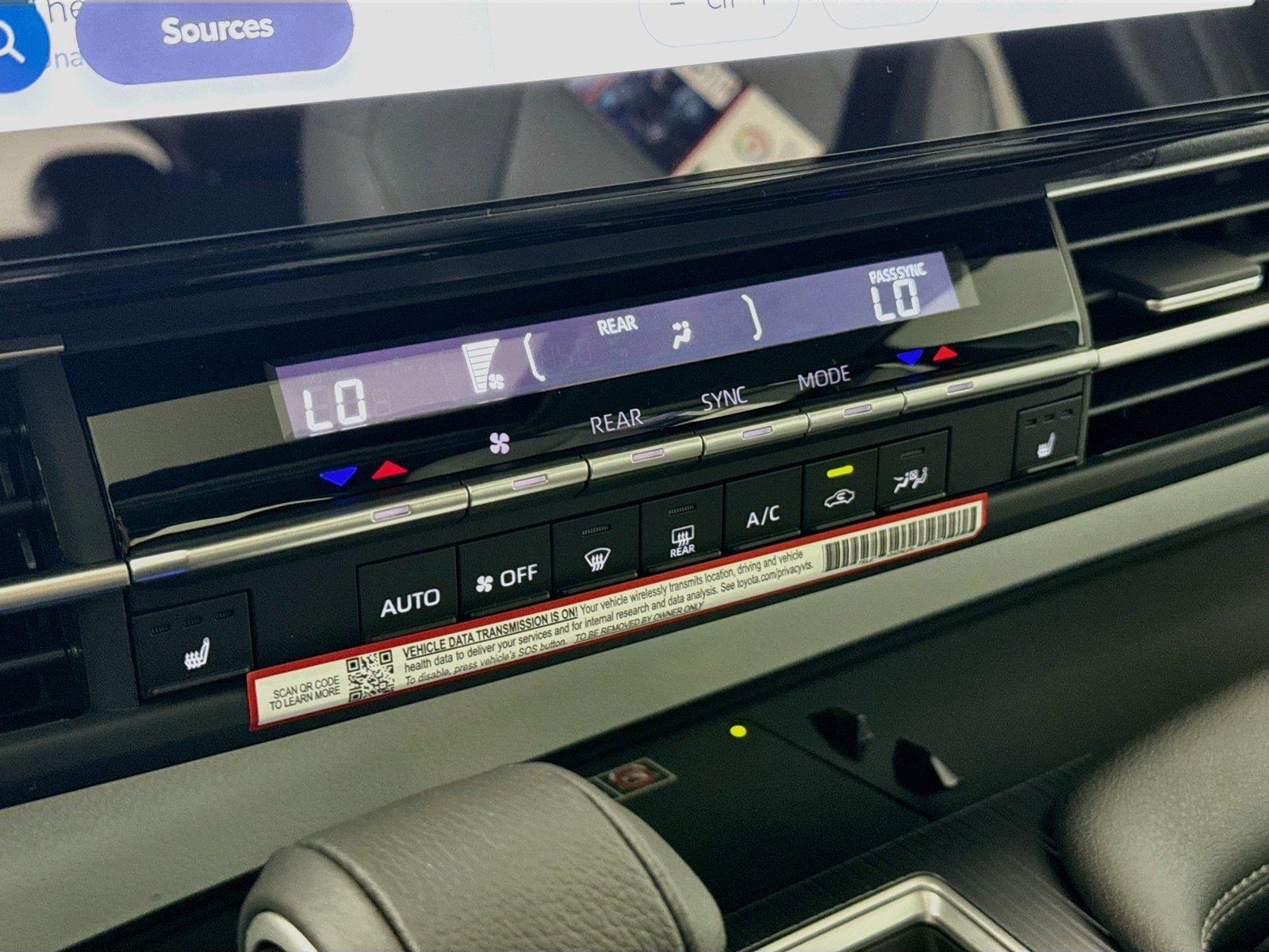 2026 Toyota Sienna XLE 8-Passenger photo 26